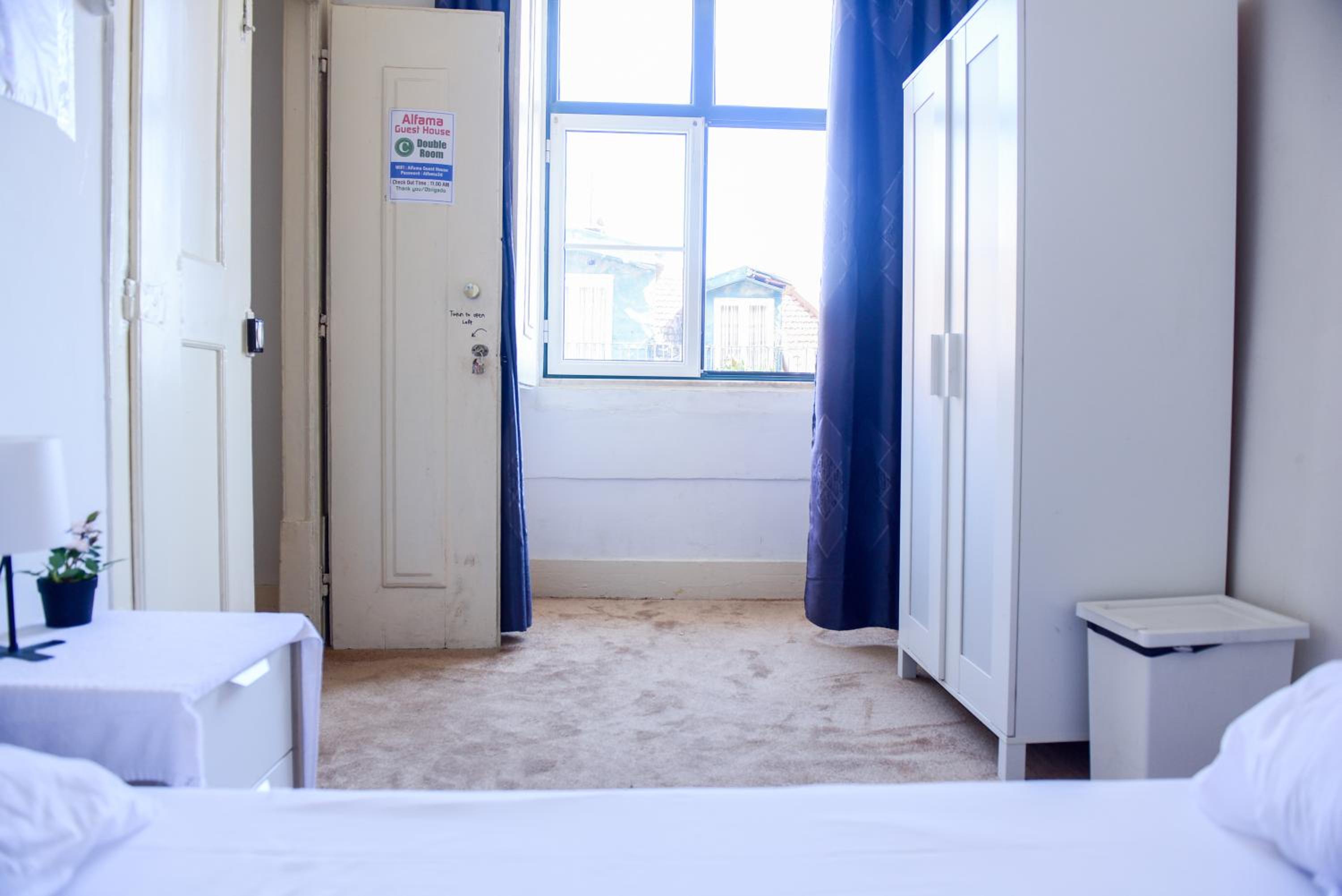 Double Room - Photo 19