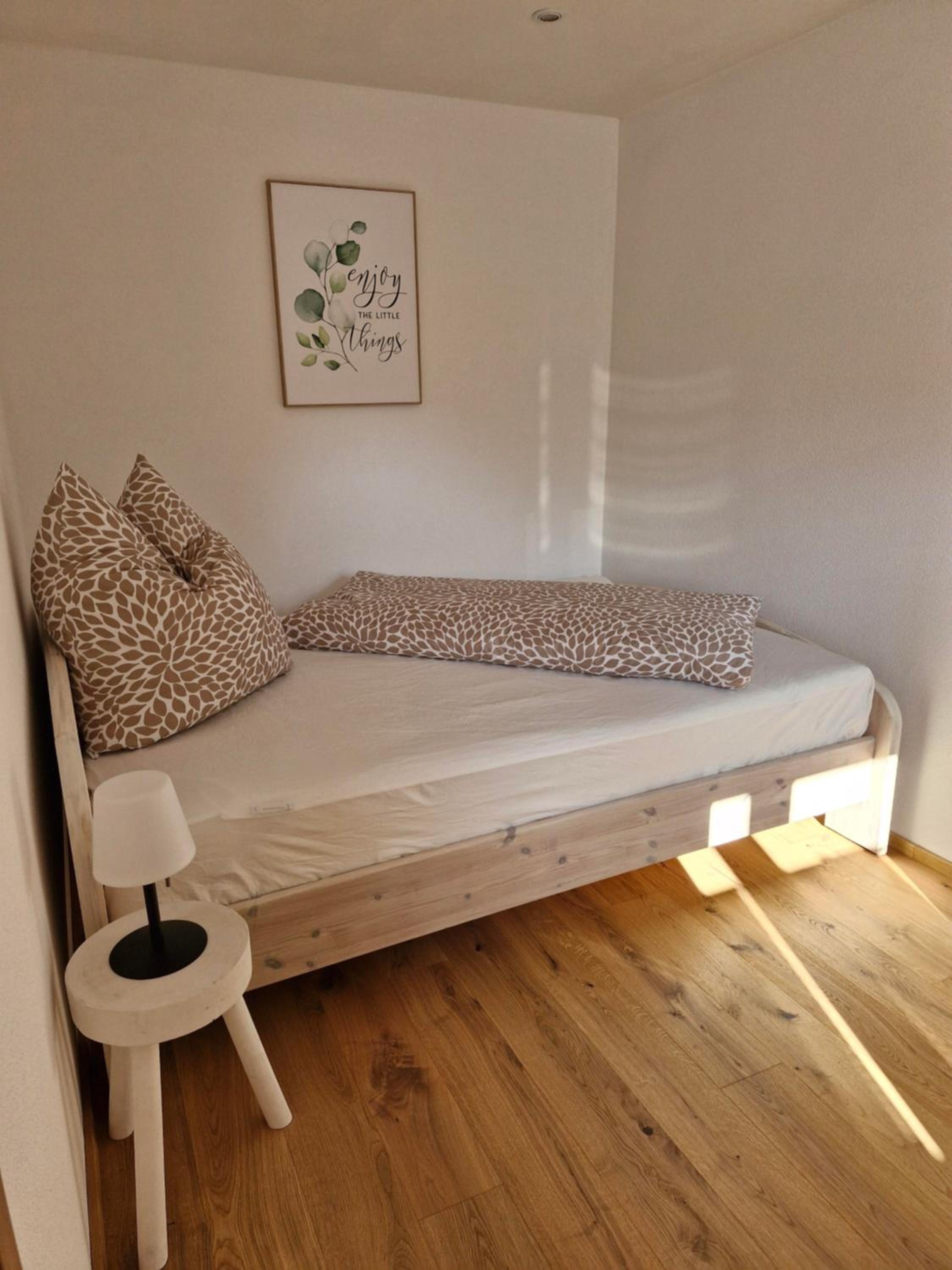 Two-Bedroom Apartment with Shower  photo 2