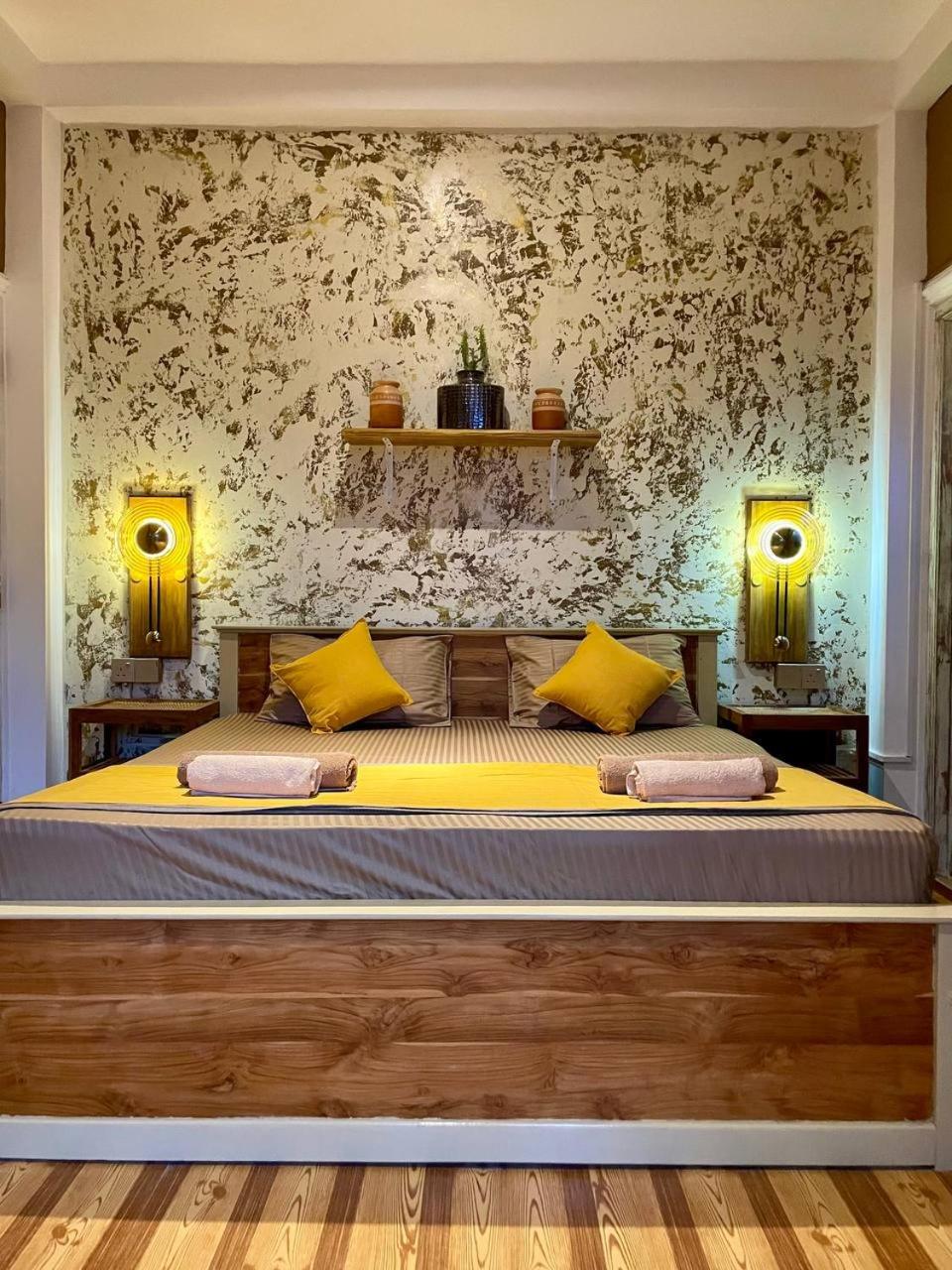 Deluxe Double Room with Balcony photo 2