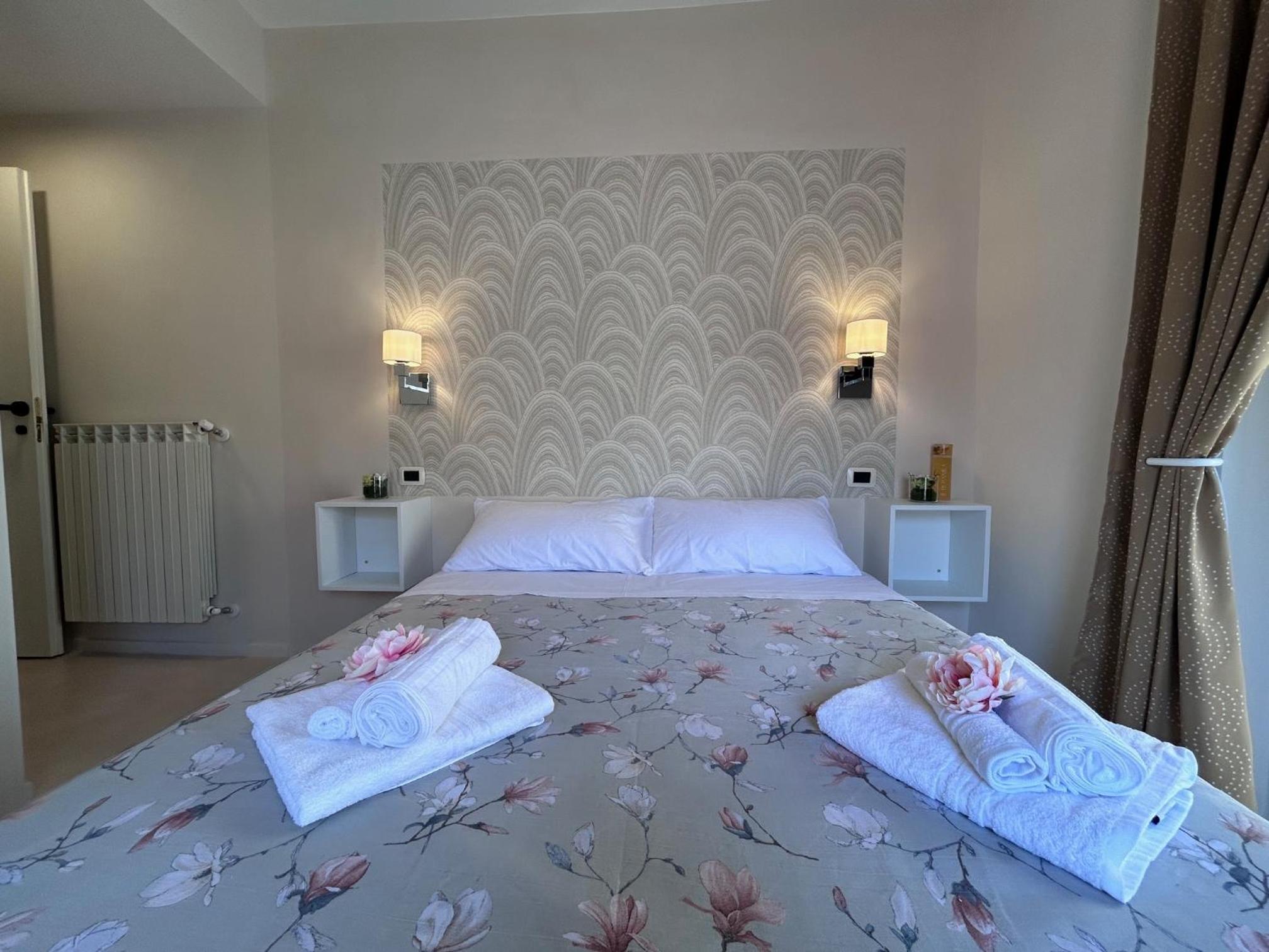 Double Room with Private Bathroom photo 3