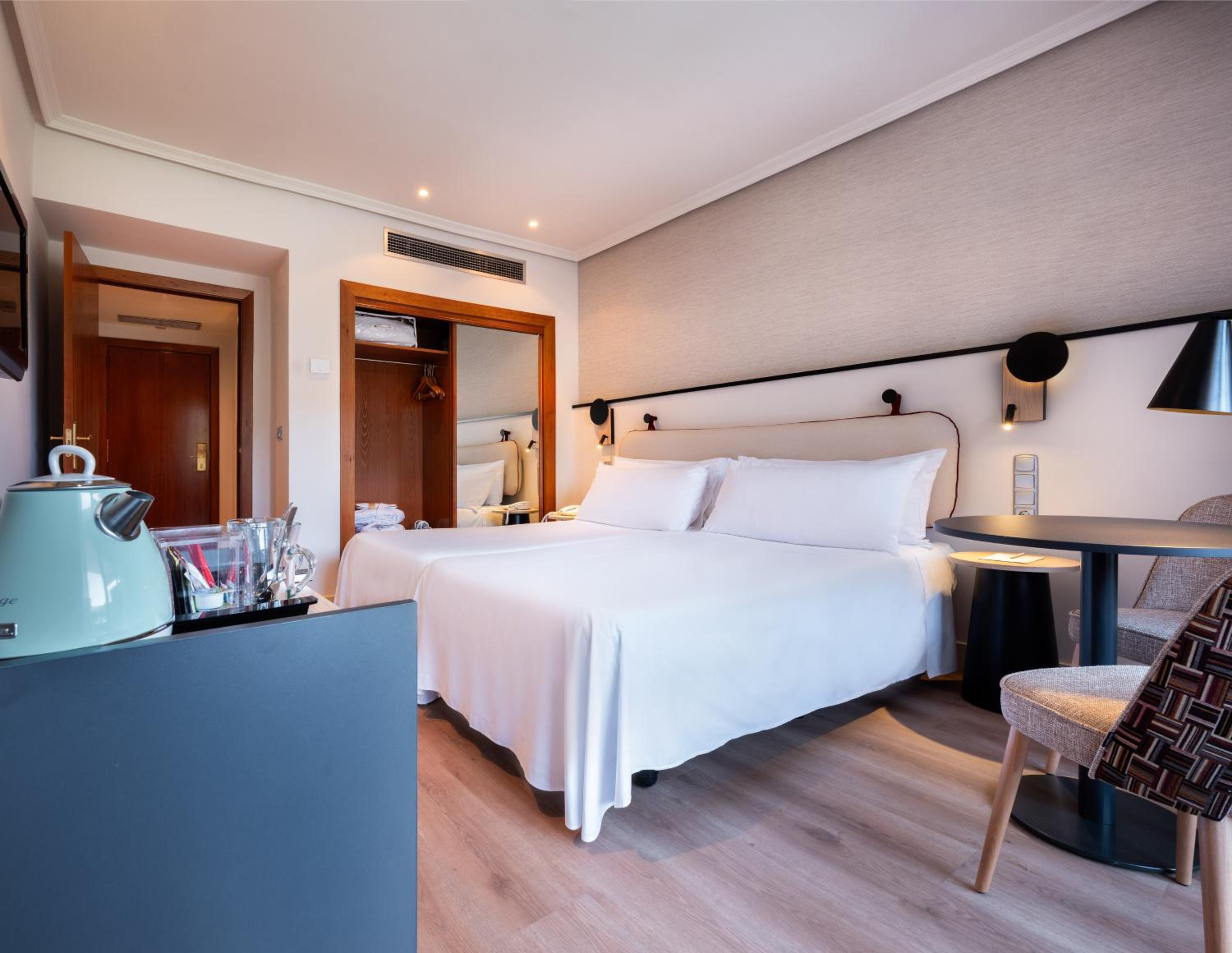 Standard Room - Photo 7