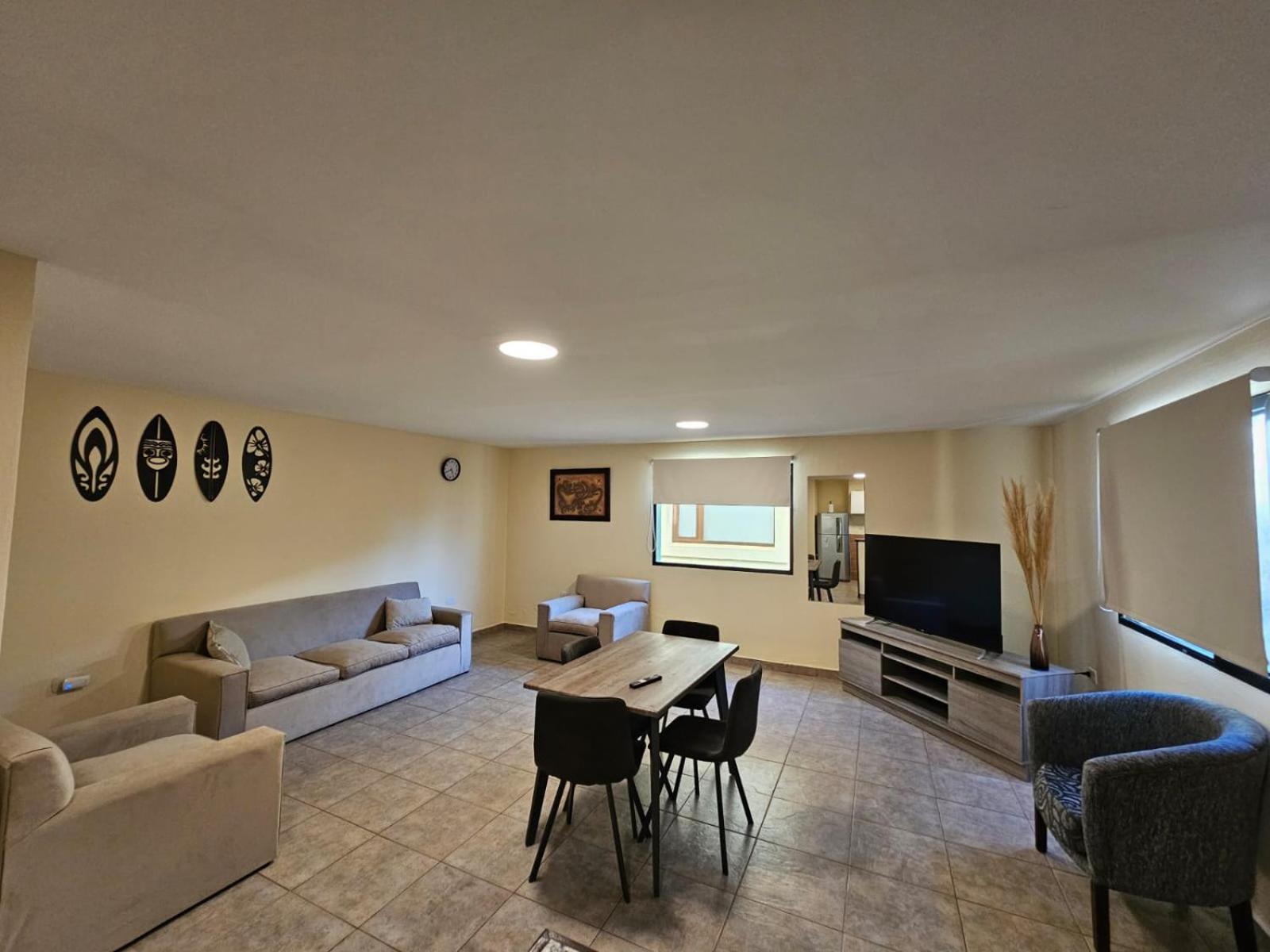 One-Bedroom Apartment photo 1
