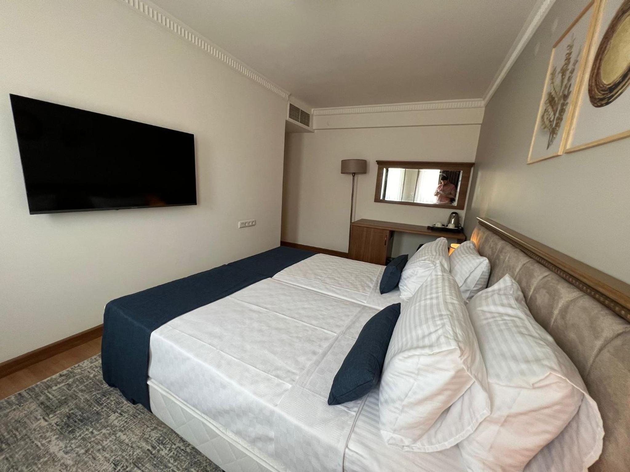 Double Room - Photo 4