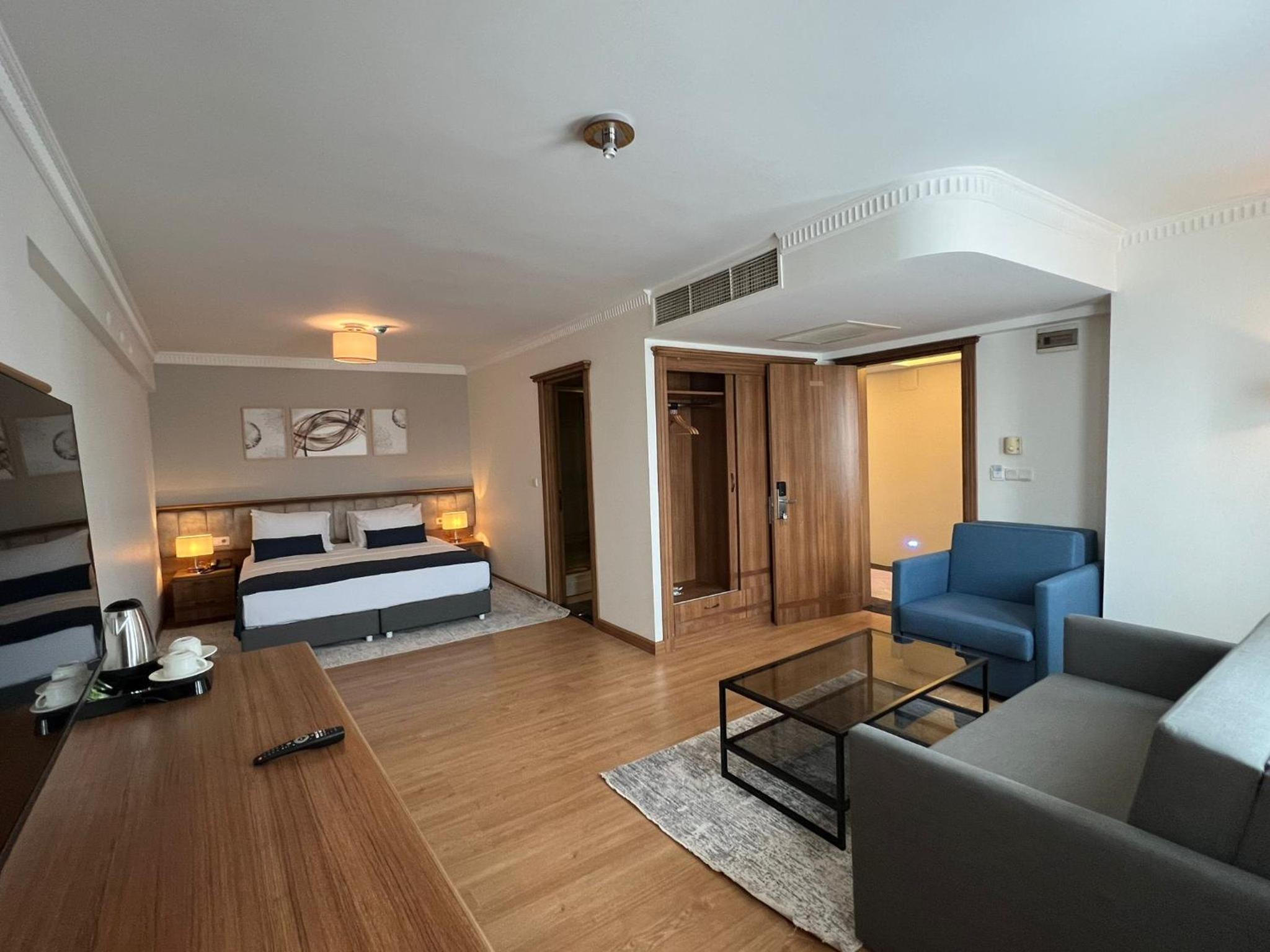 Family Suite - Photo 1