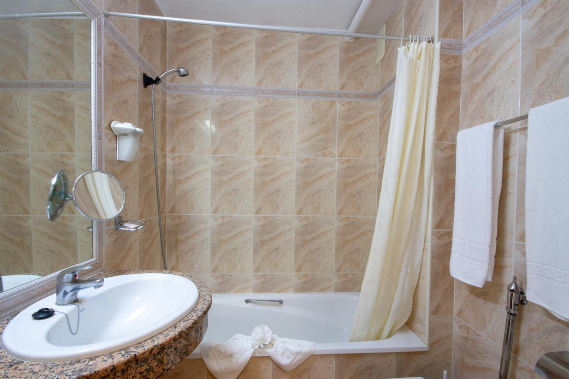 Studio Low Cost (2 Adults) - Photo 9