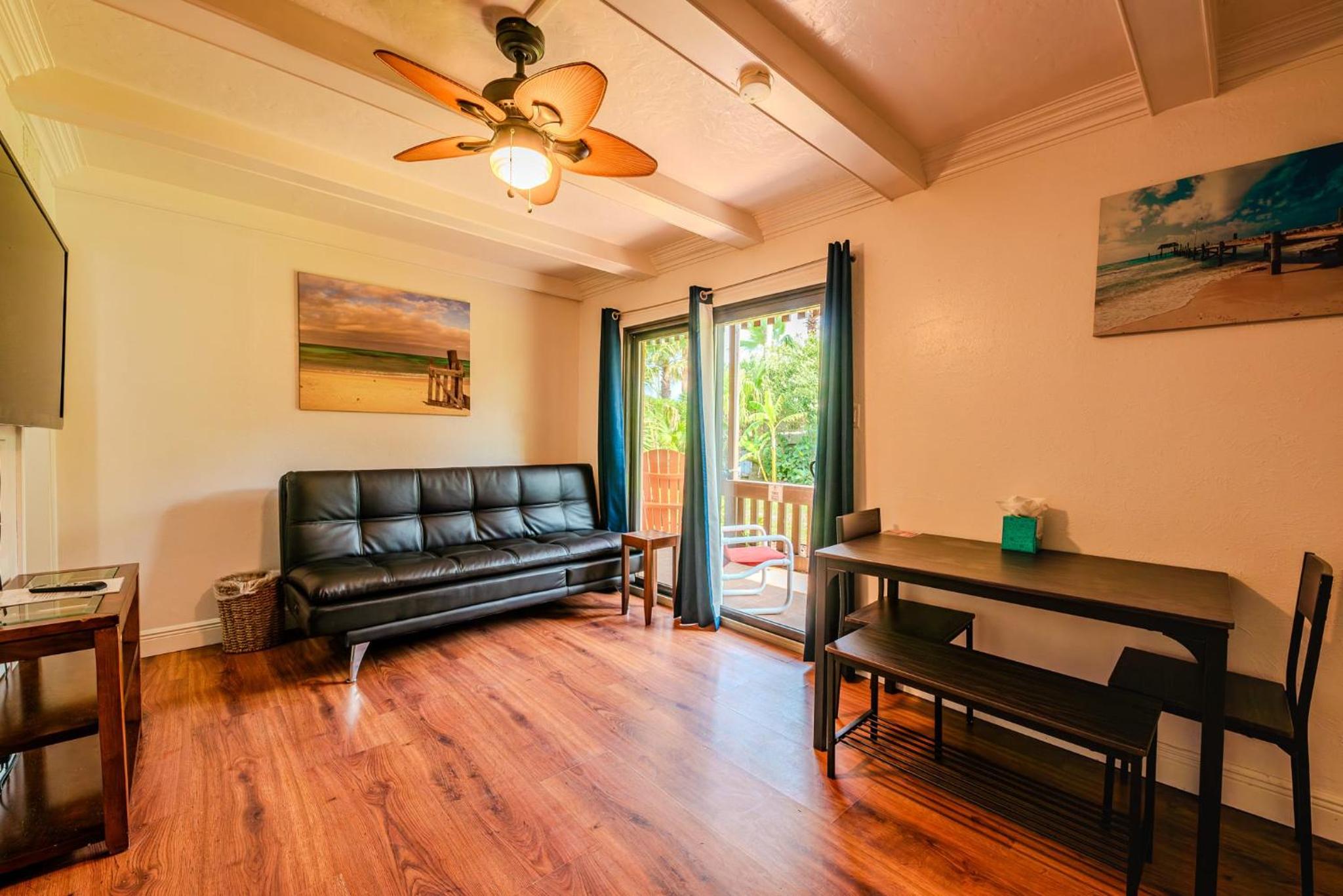 One-Bedroom Apartment - Sea Side photo 1