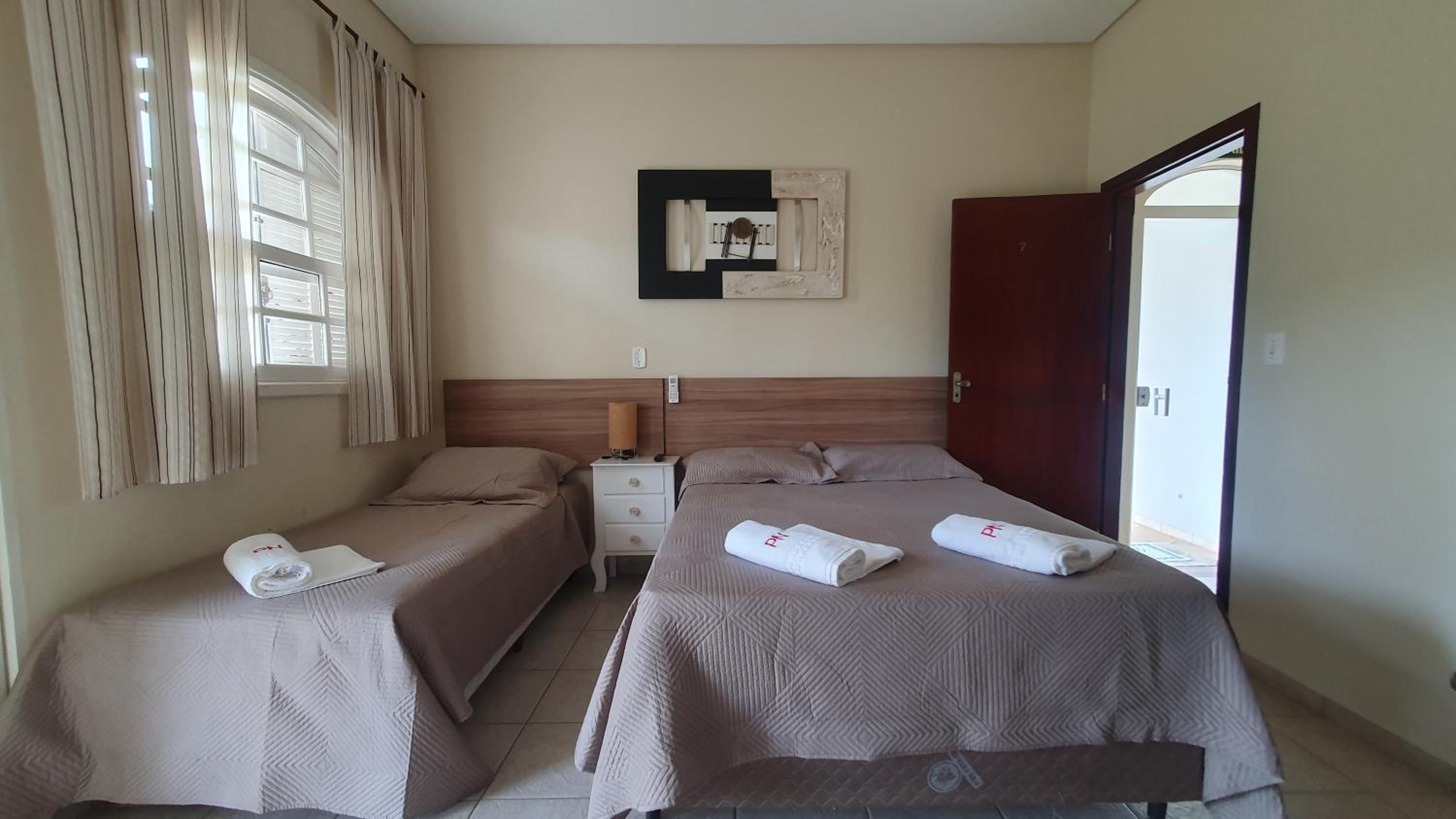 Standard Triple Room - Photo 7