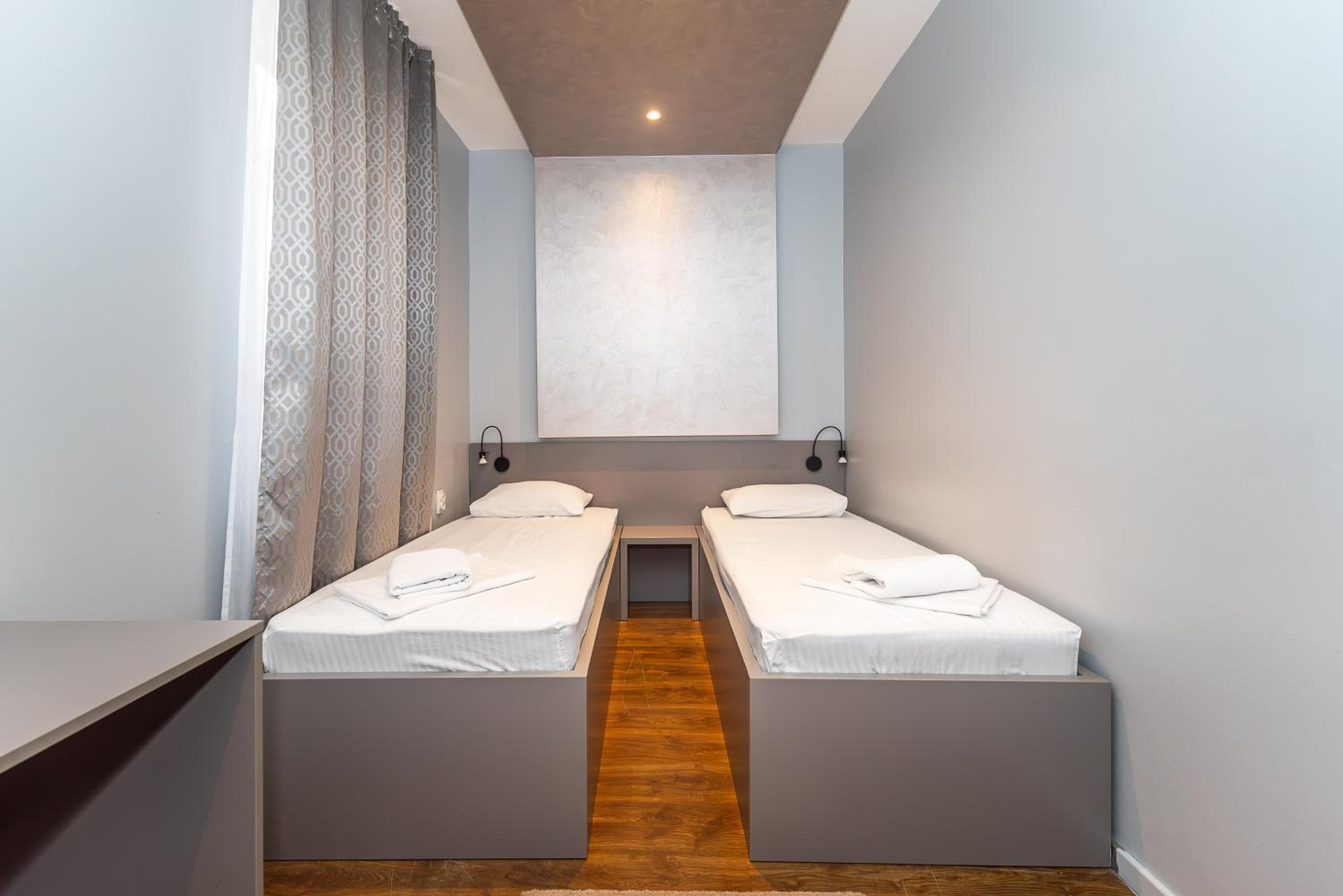 Twin Room - Photo 1