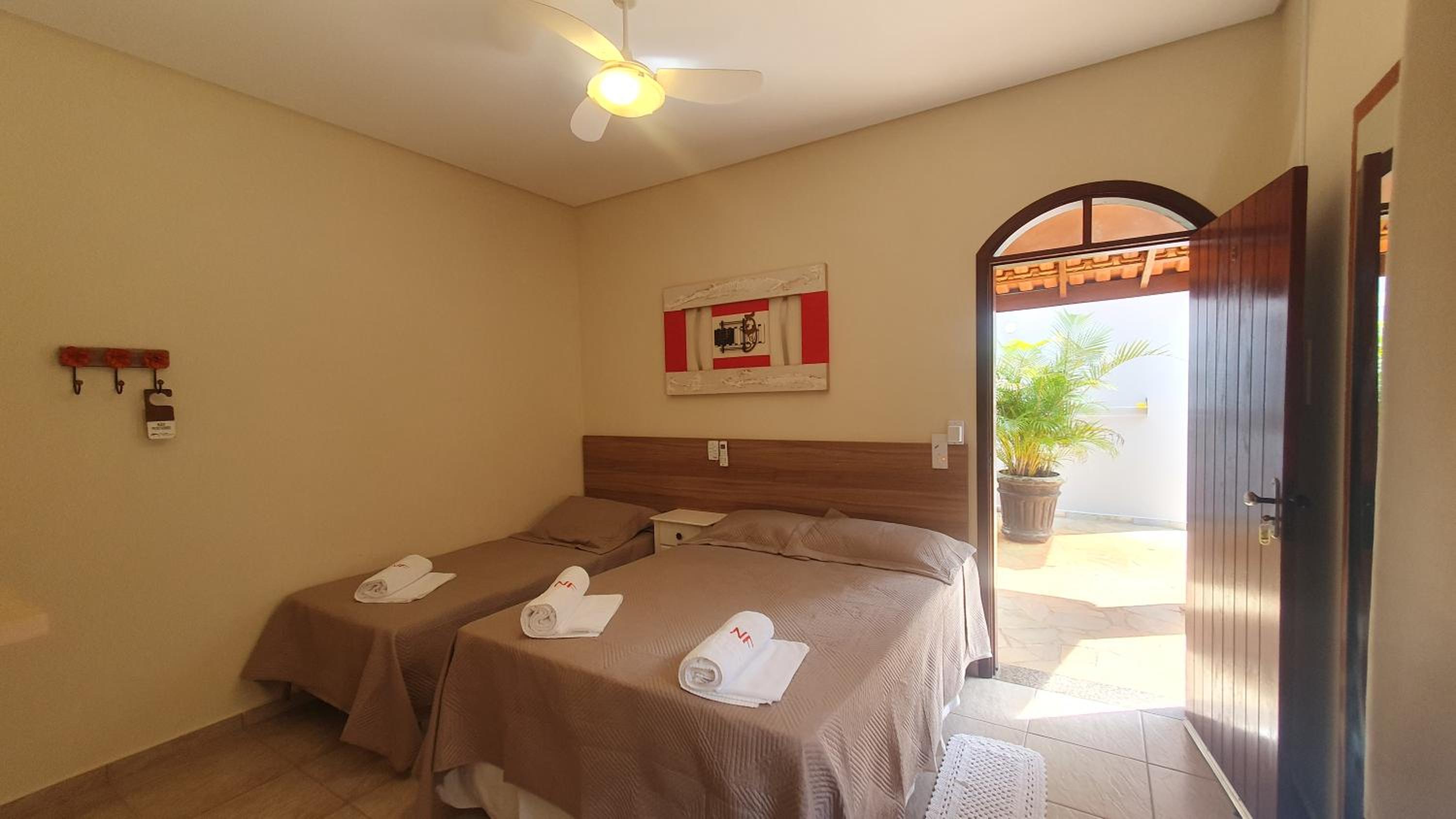 Standard Triple Room - Photo 6