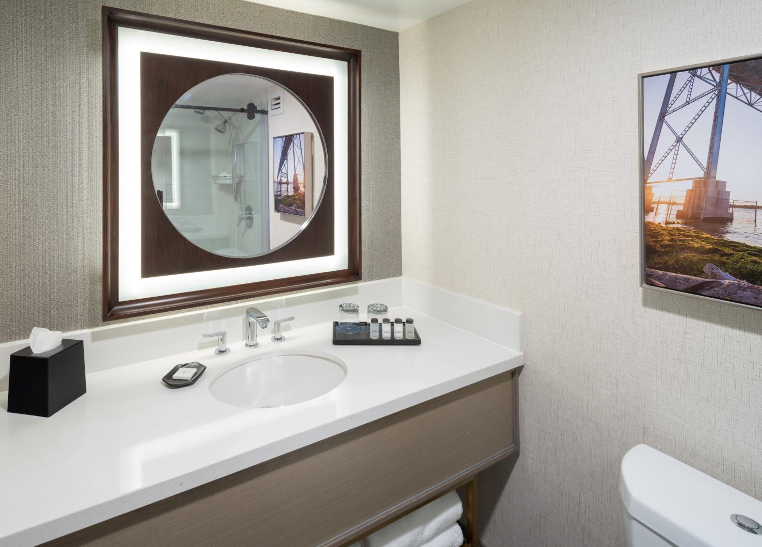 Guest room, 2 Queen (Mobility Accessible w/Tub) - Photo 1