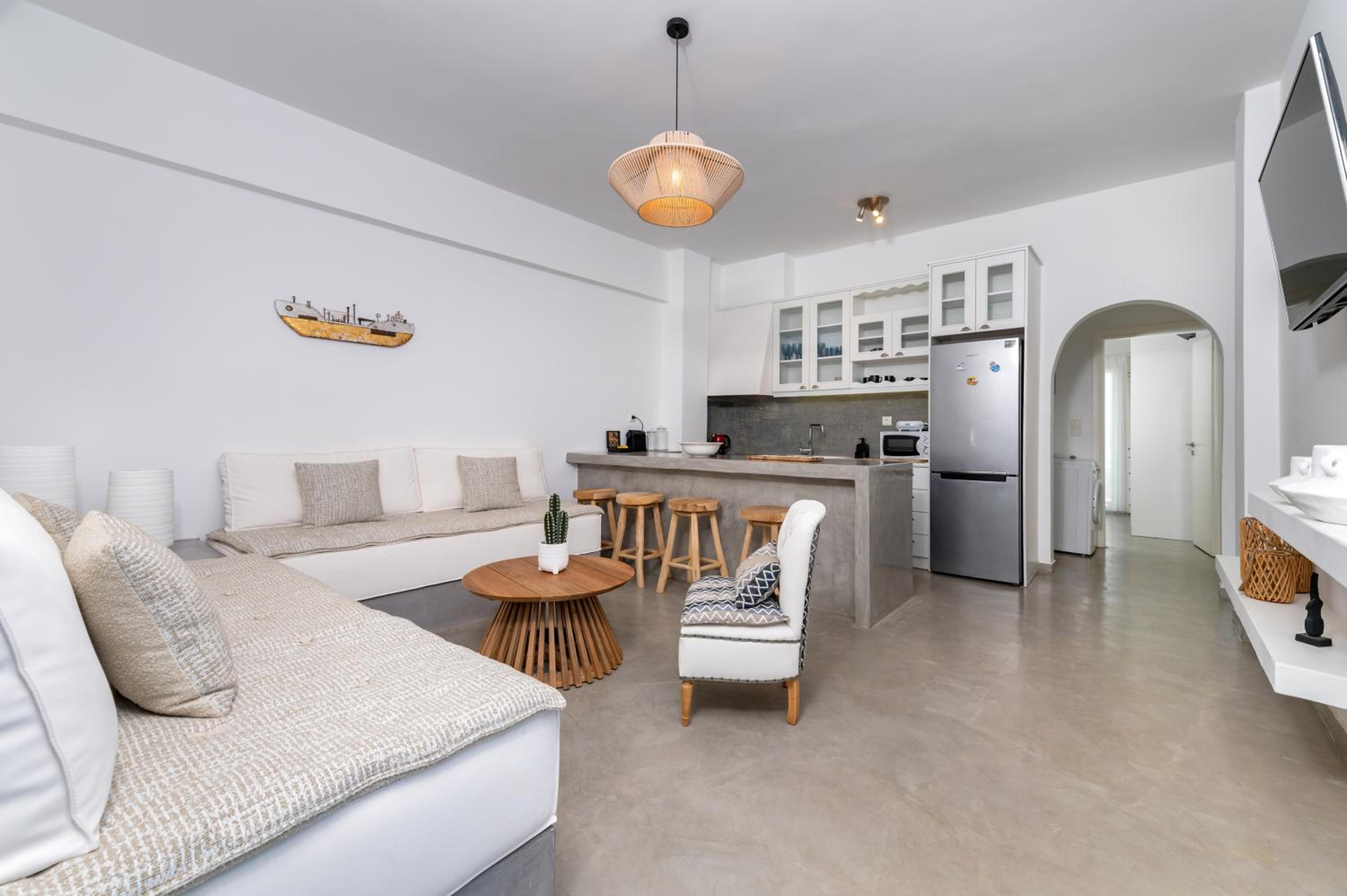 Family Apartment - Photo 30