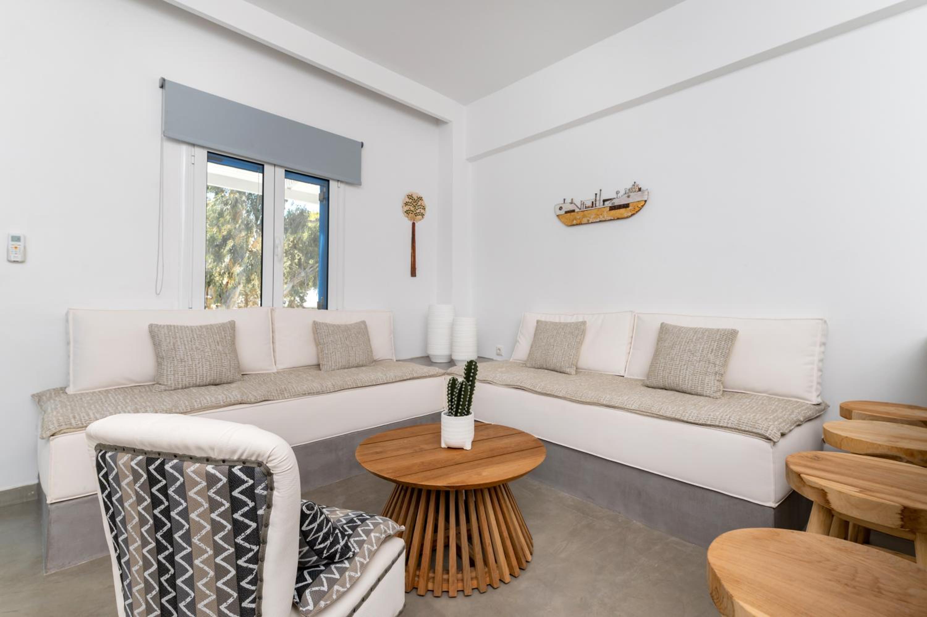 Family Apartment - Photo 32
