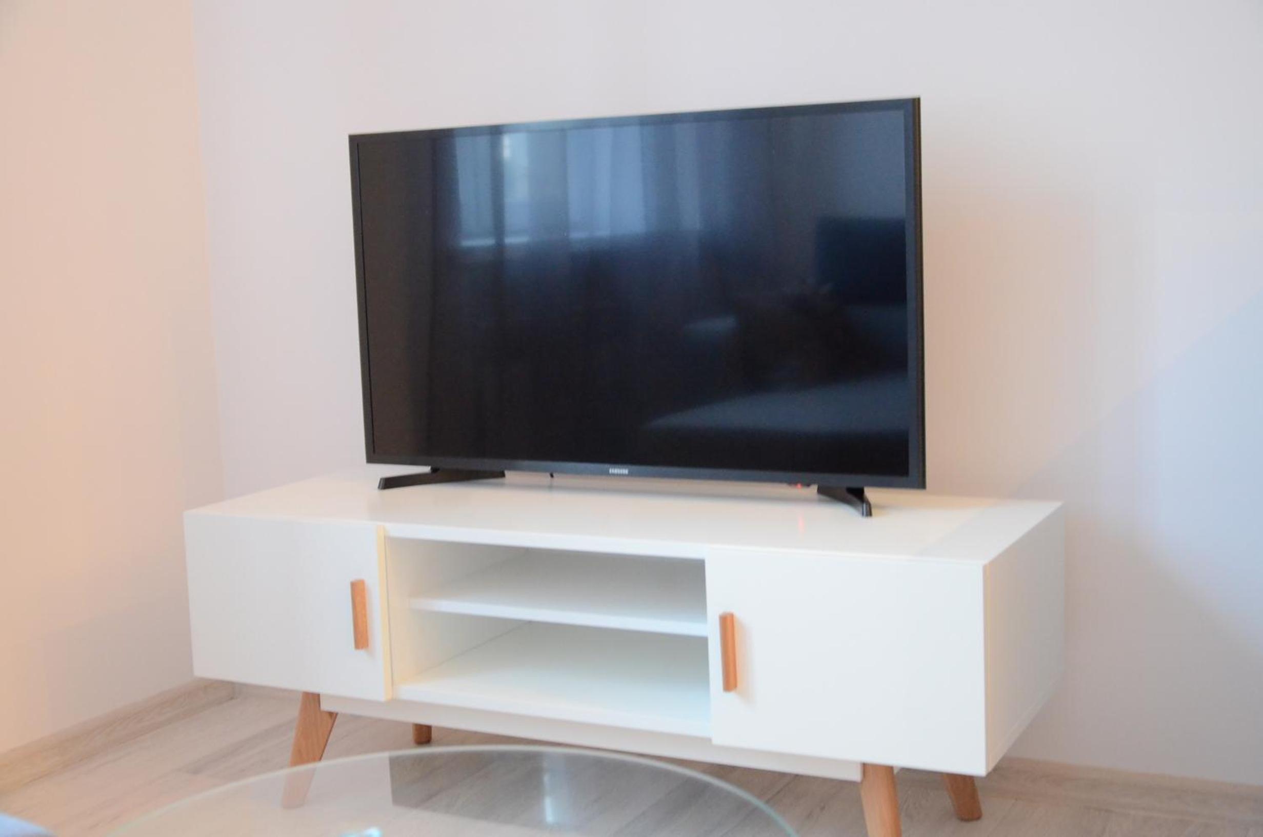 One-Bedroom Apartment - Photo 9