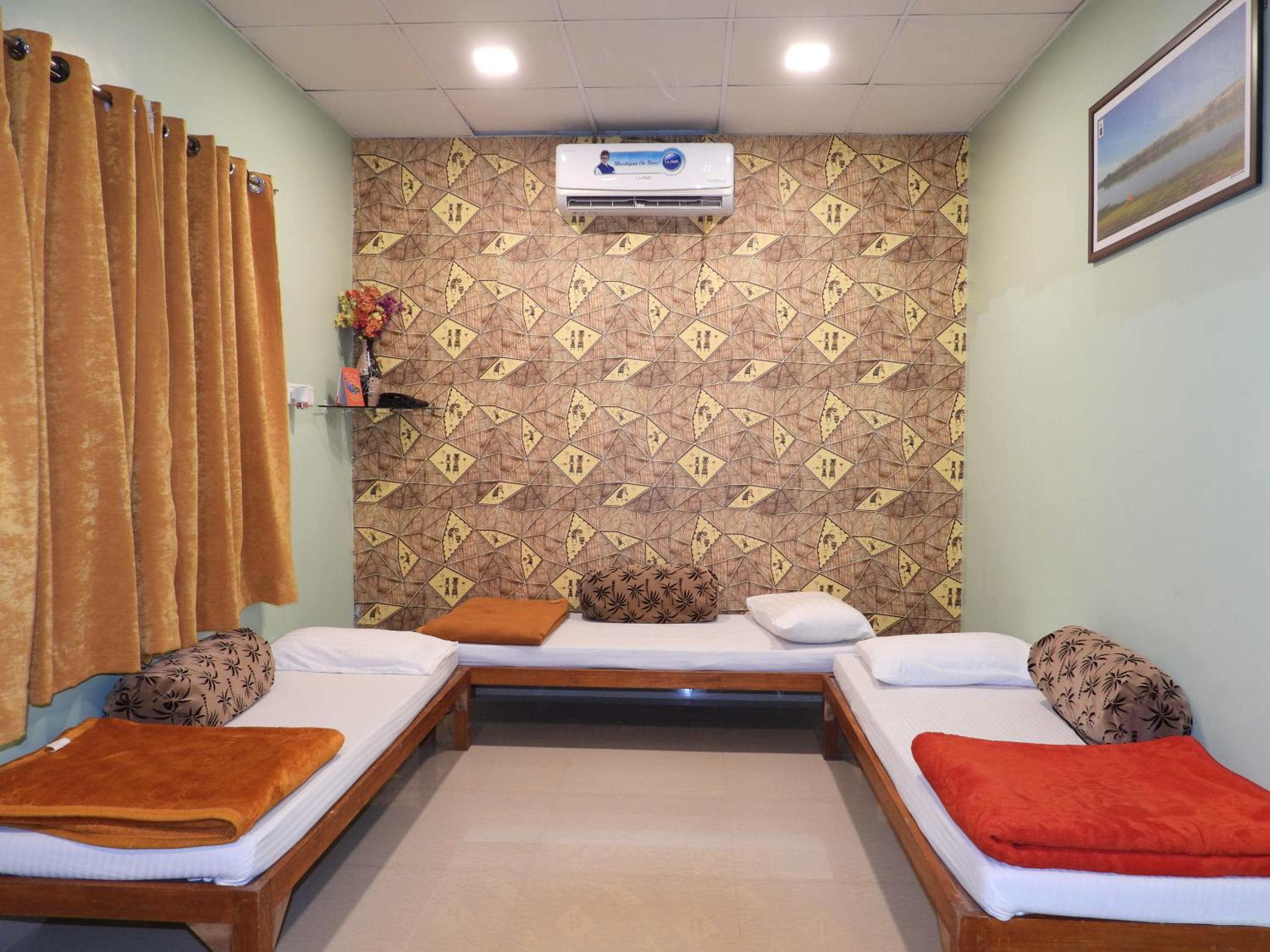 Deluxe Family Suite photo 3