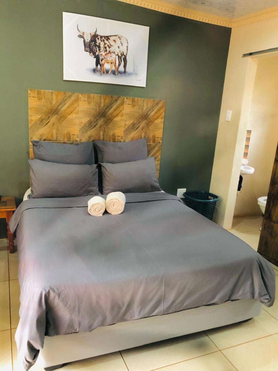 Budget Double Room - Photo 3
