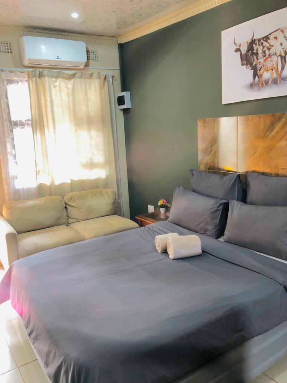 Budget Double Room - Photo 5