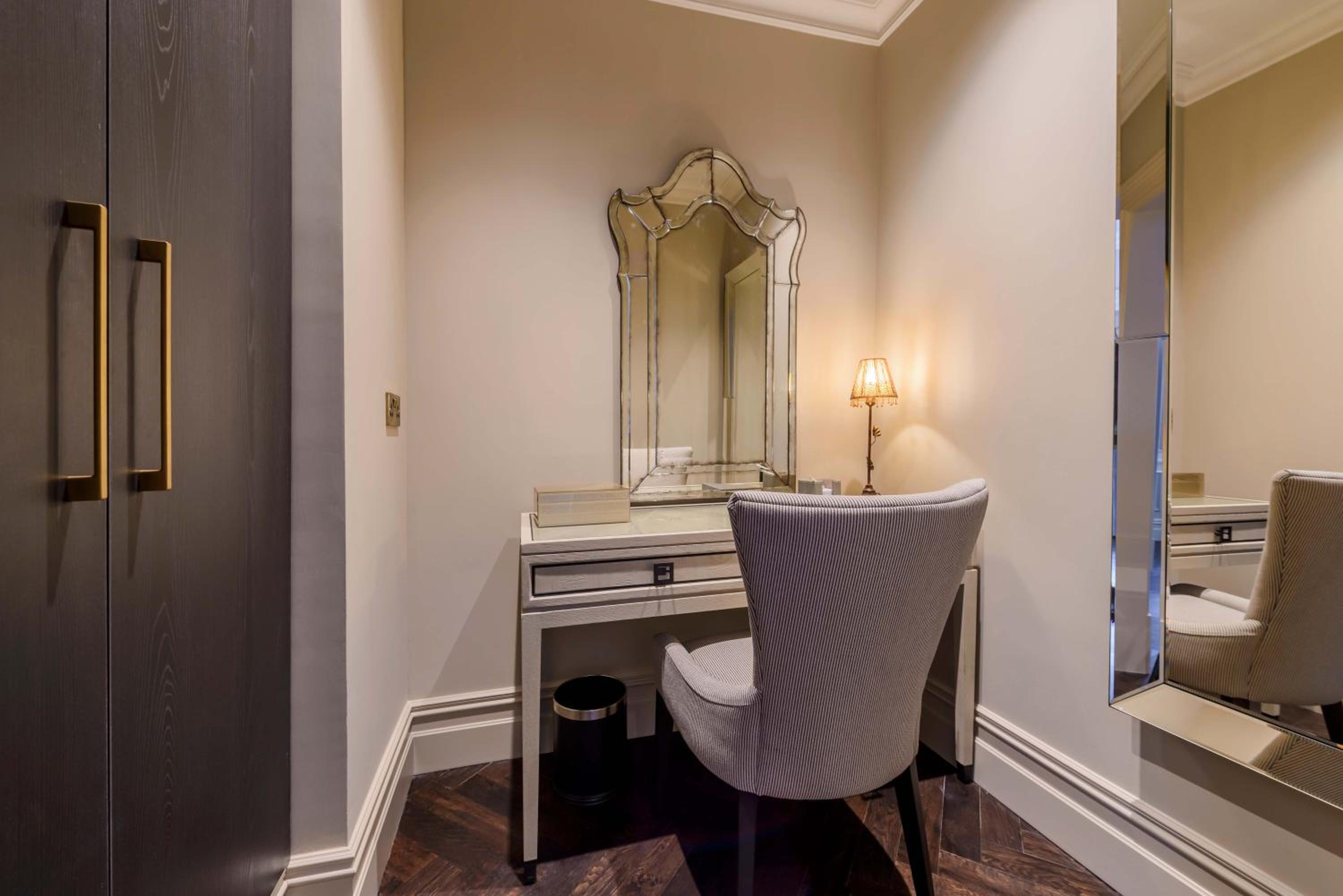 Arbutus Suite - Photo 3