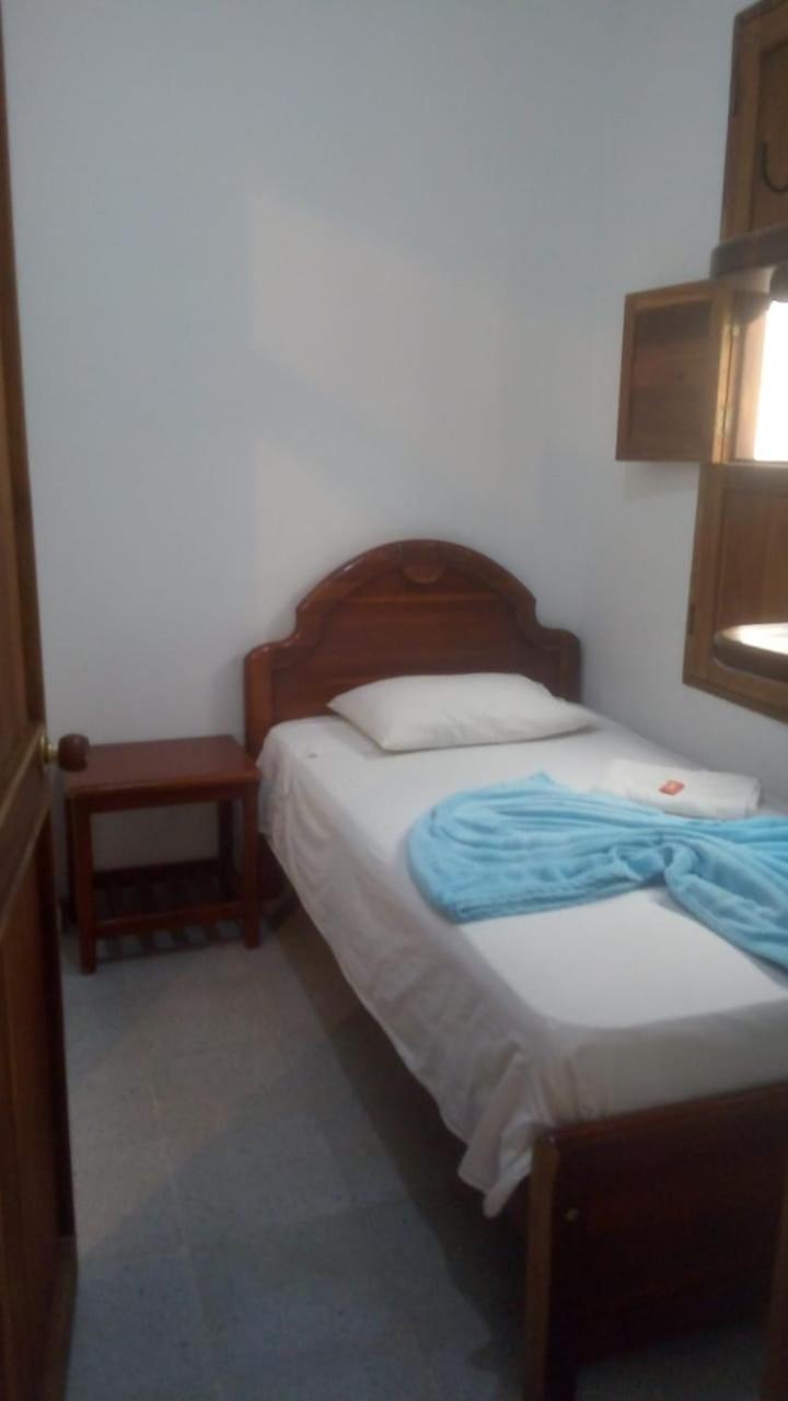 Single Room With Bathroom photo 2