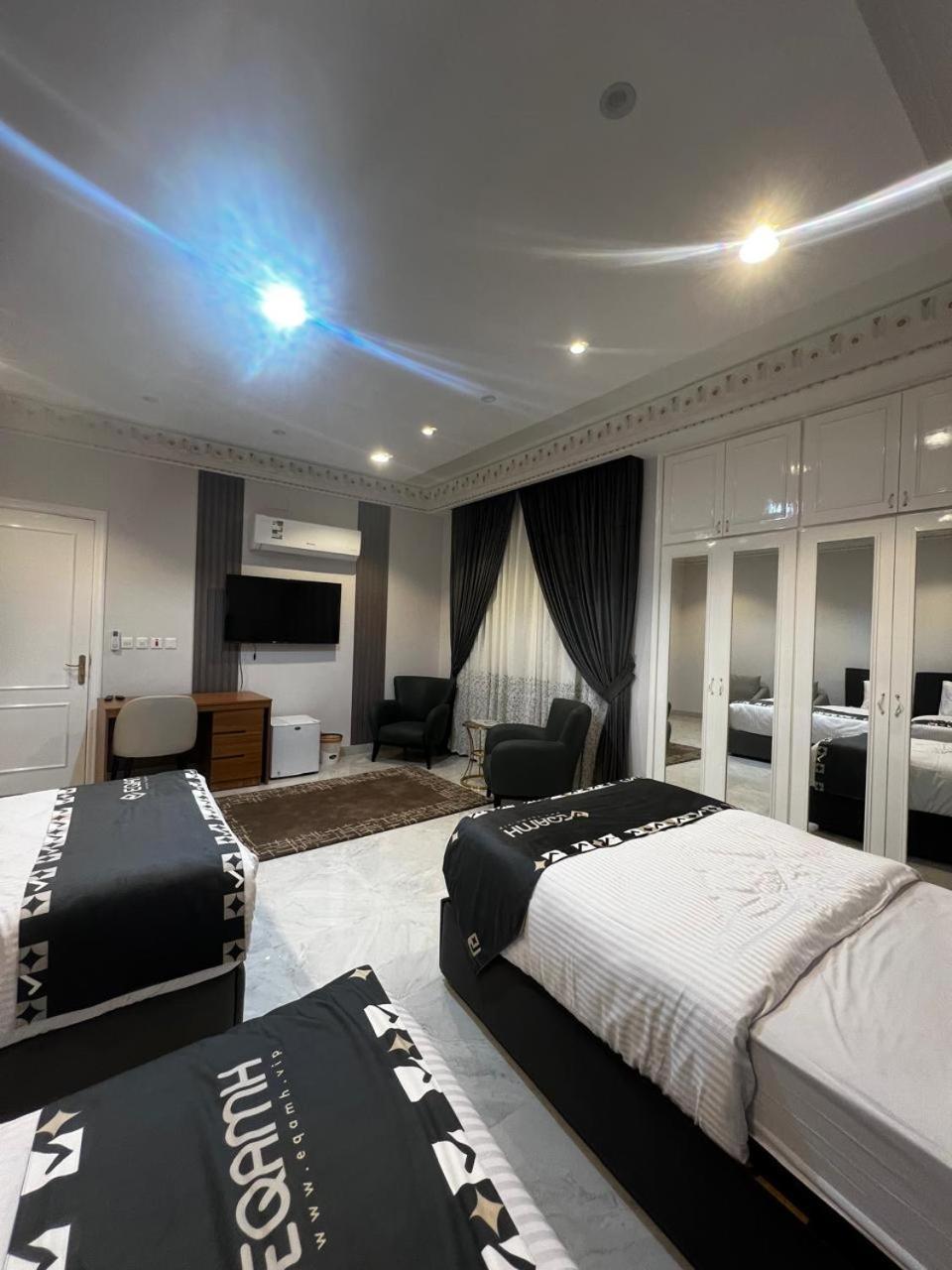 Three-Bedroom Deluxe Apartment photo 2