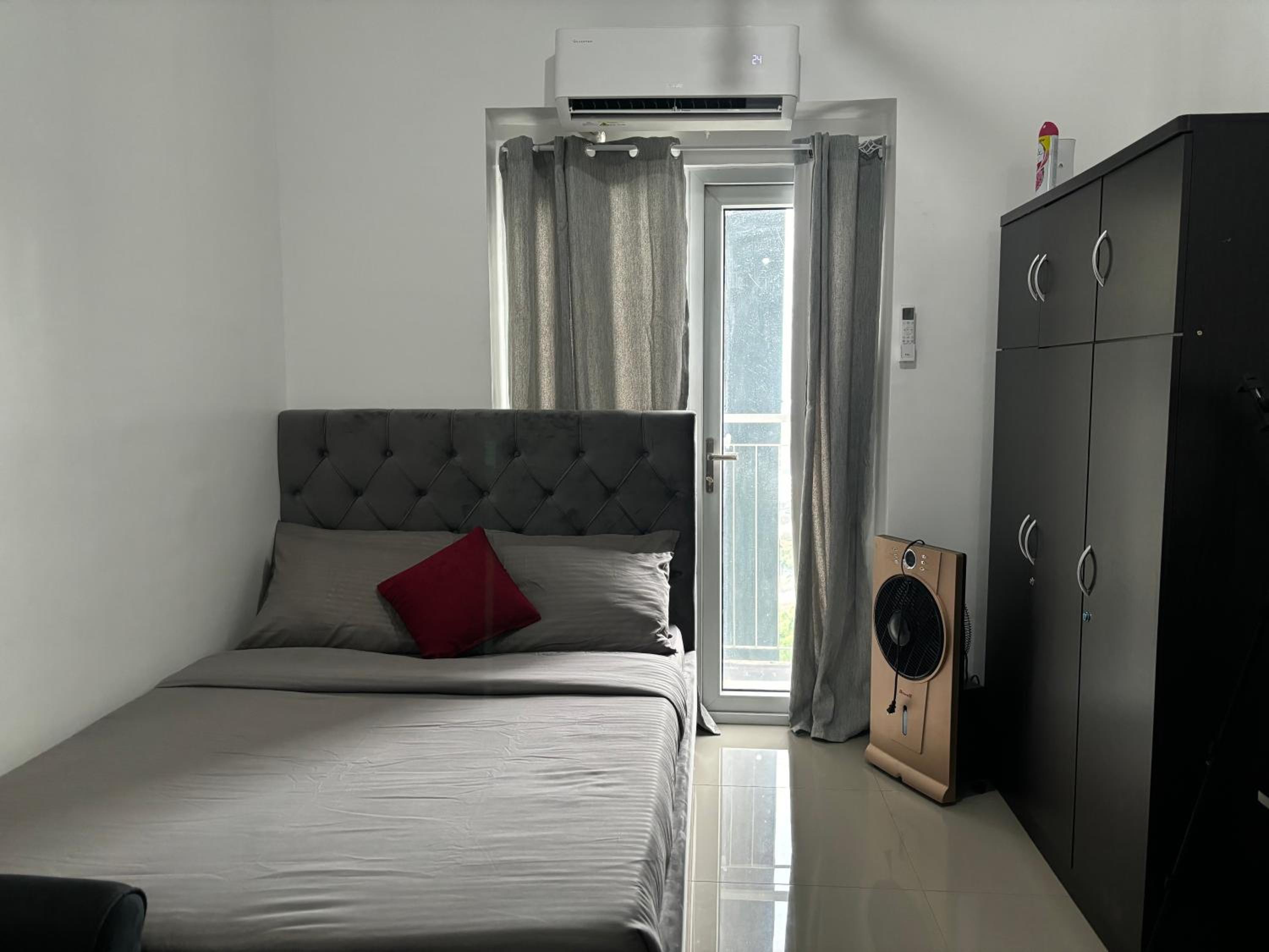 Studio with Balcony