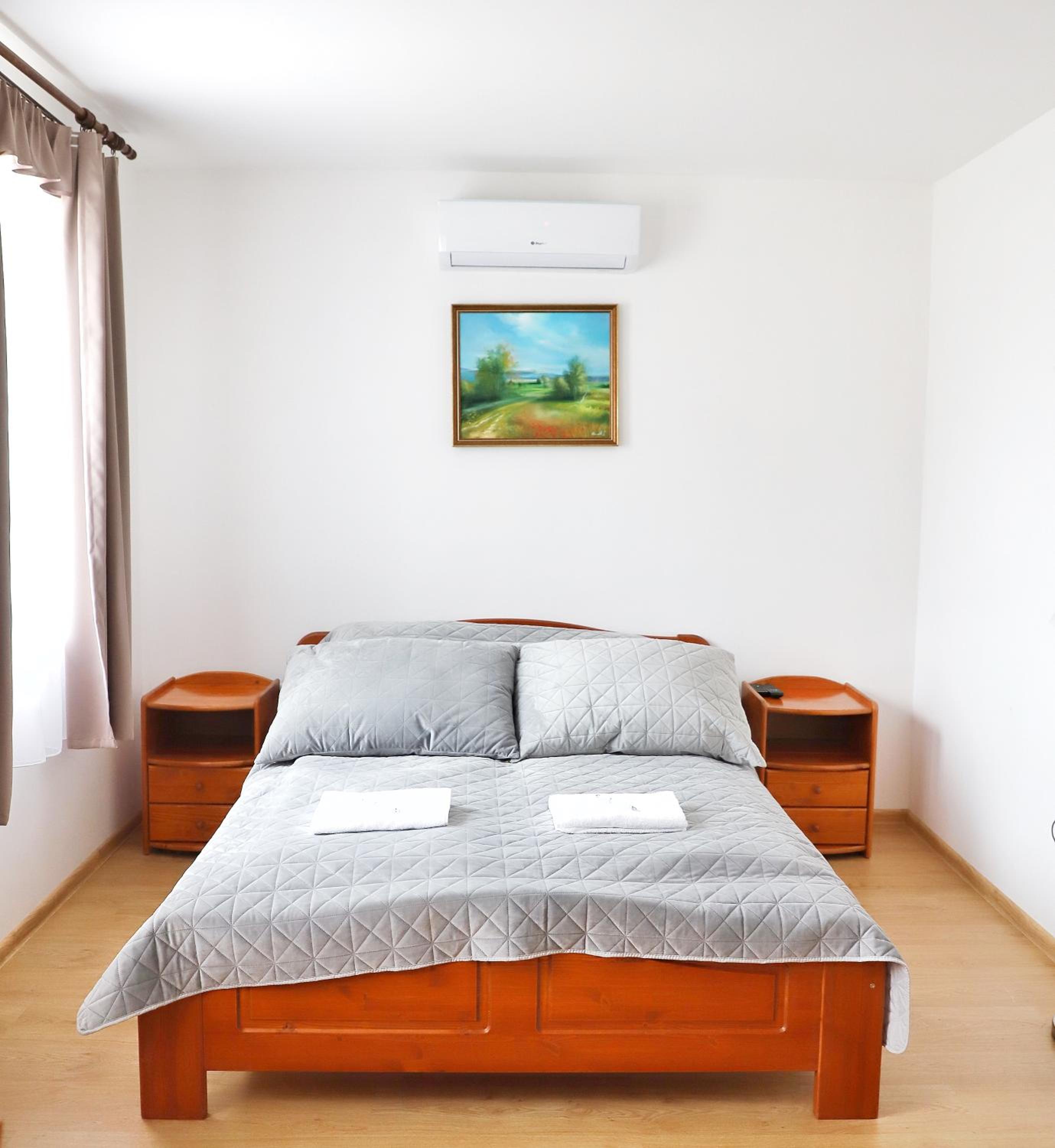 Standard Queen Room - Photo 1