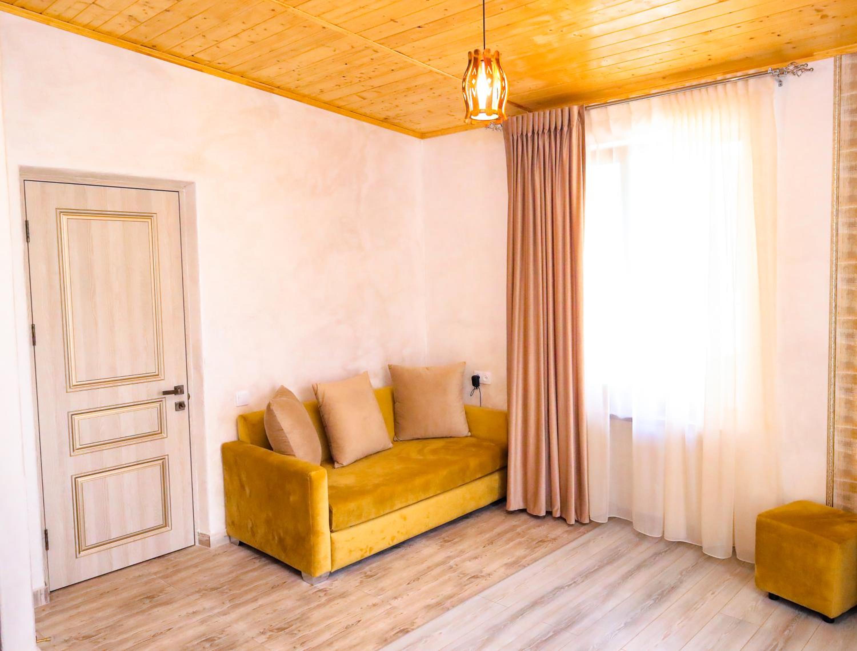 Triple Room with Private Bathroom photo 2