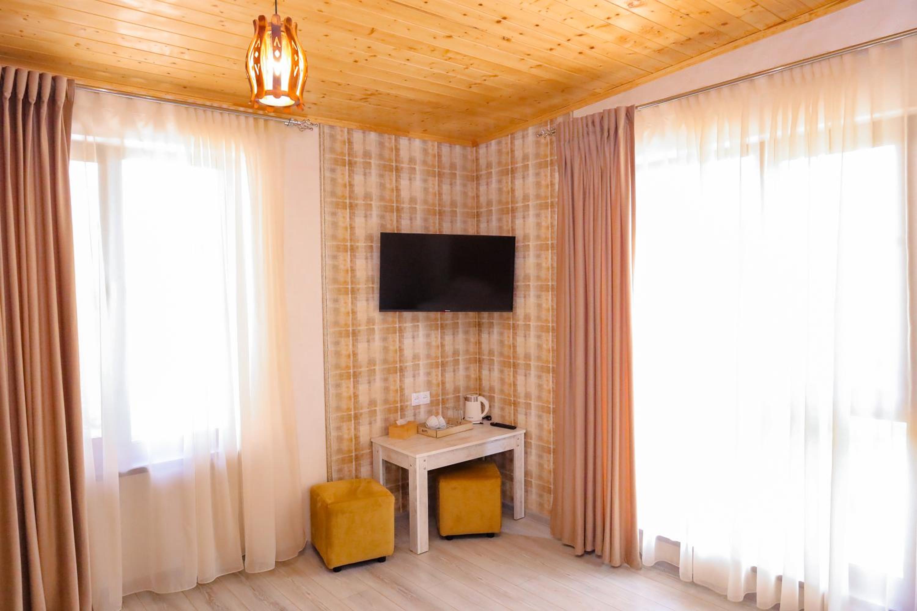 Triple Room with Private Bathroom photo 3