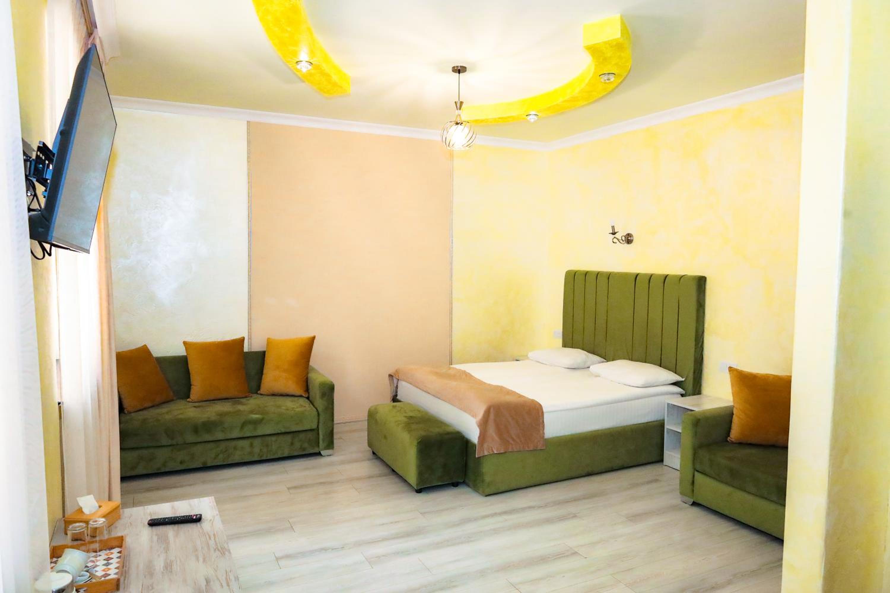 Quadruple Room with Private Bathroom photo 1
