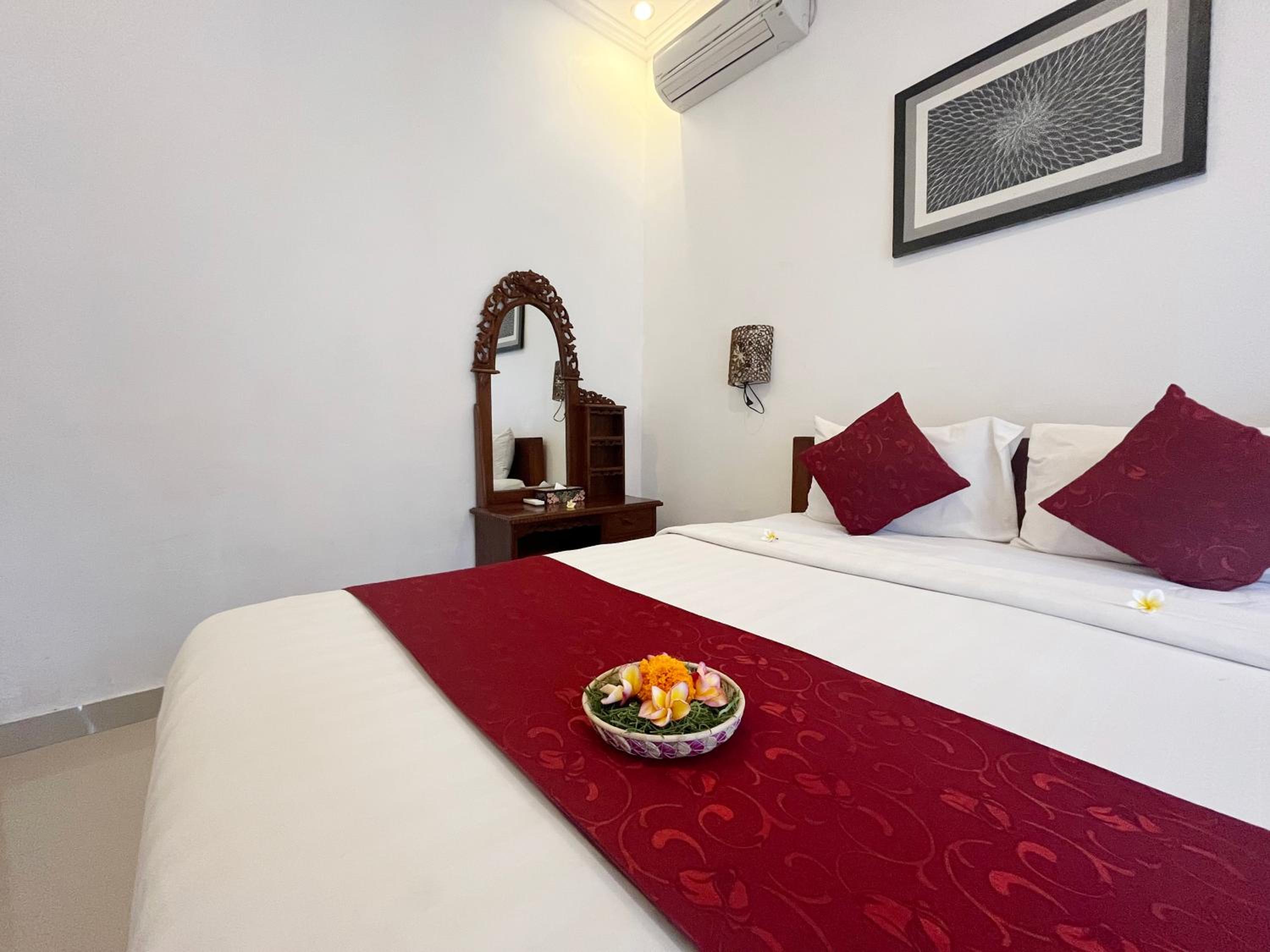 Double Room with Garden View - Photo 5