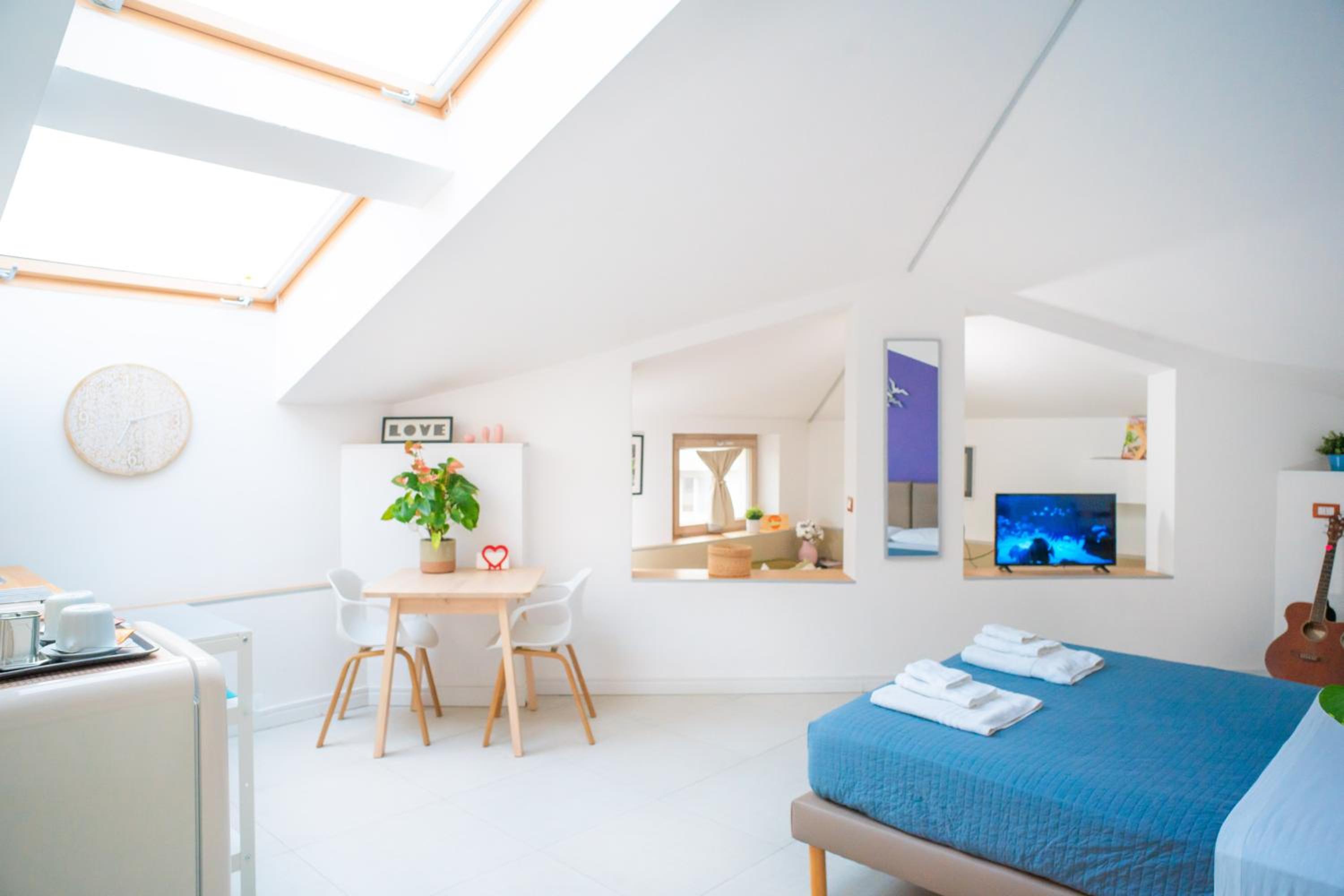 Studio Apartment photo 2