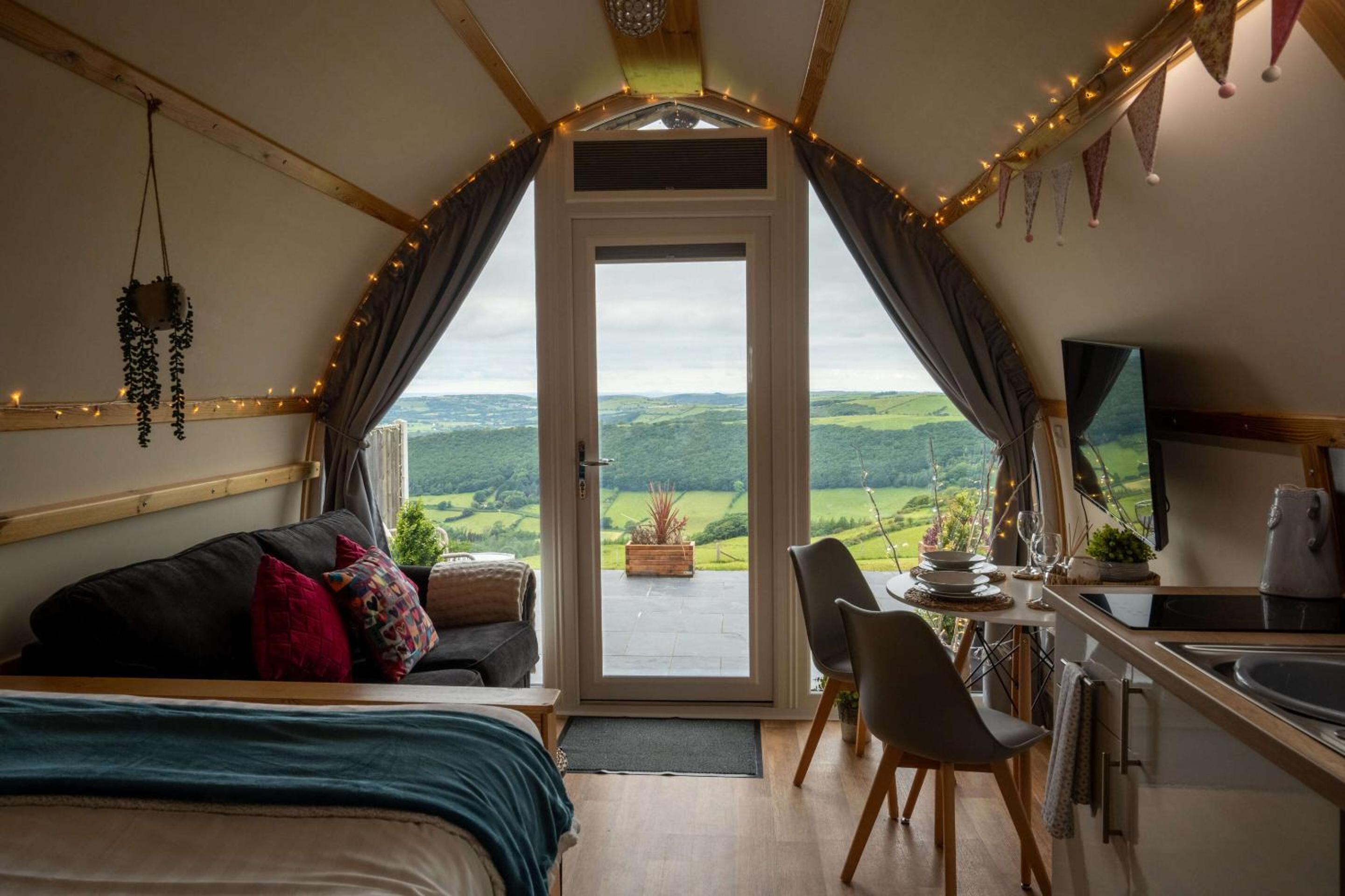 Standard Cabin - Without Hot Tub photo 2