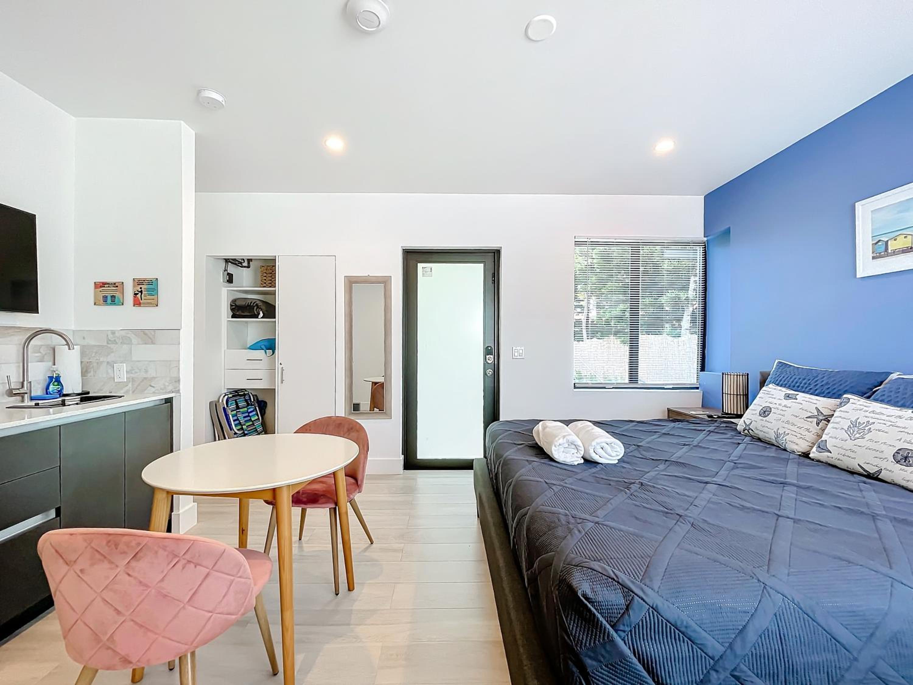 Deluxe Apartment