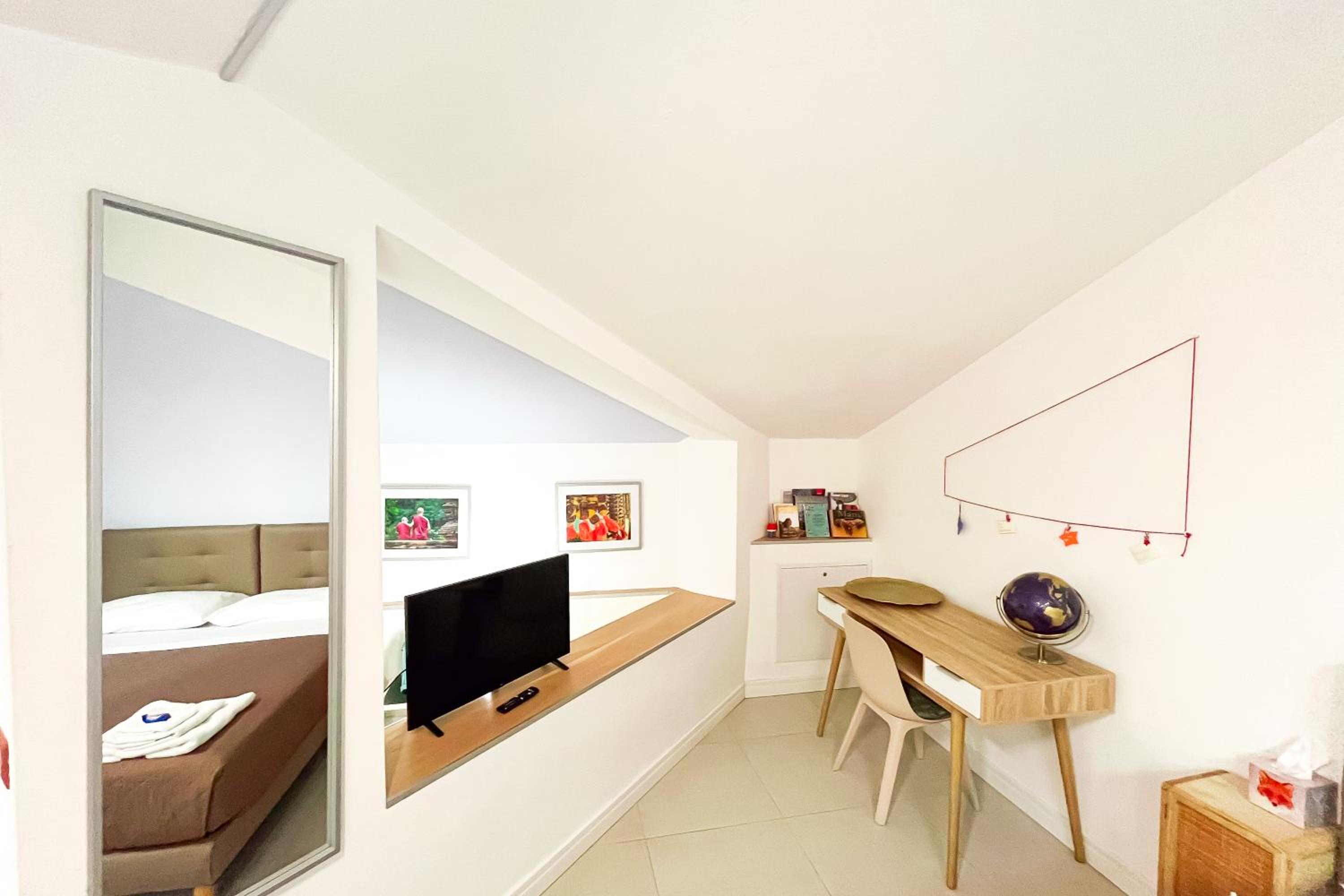Studio Apartment photo 2