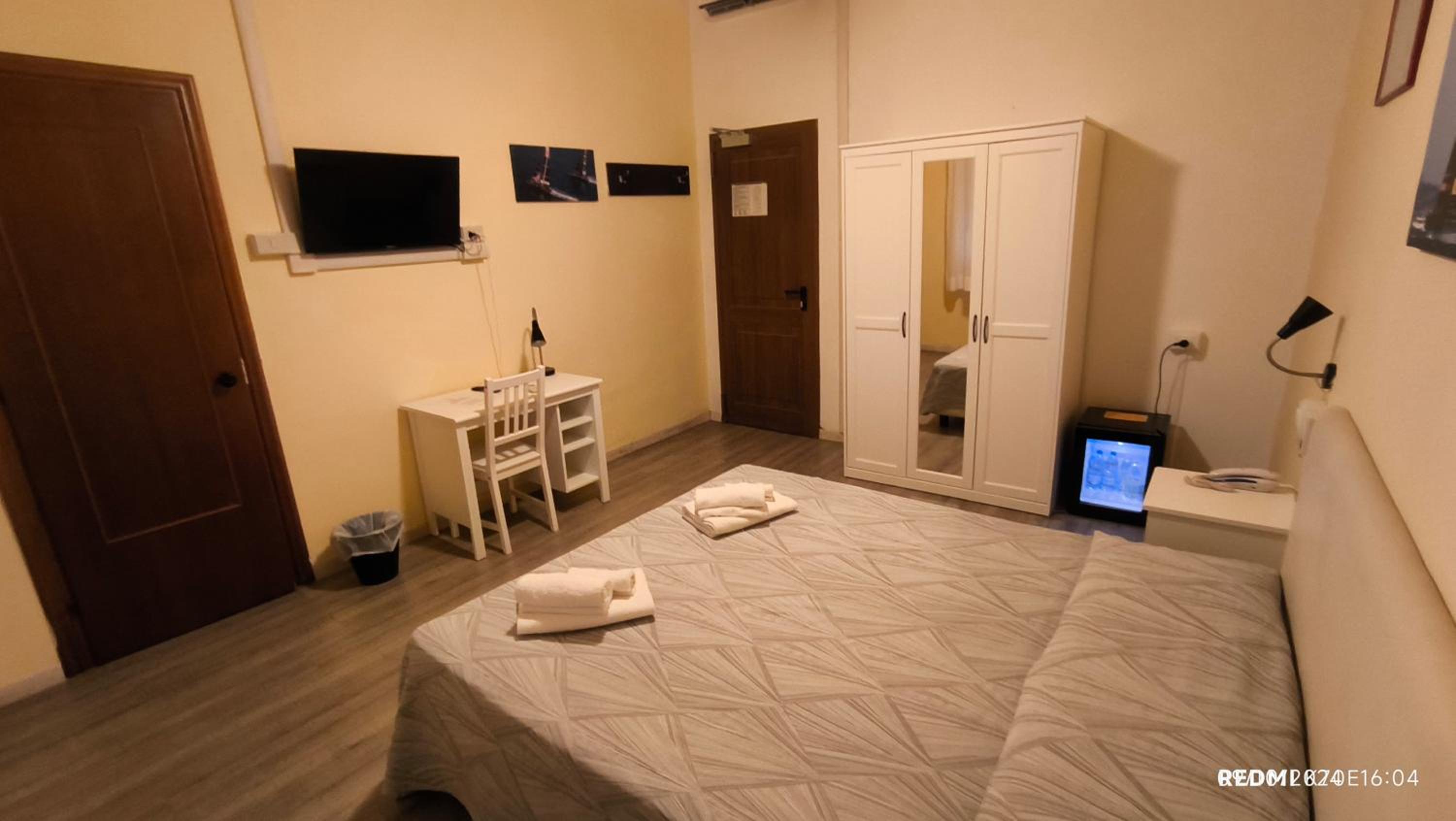 Double or Twin Room - Photo 1