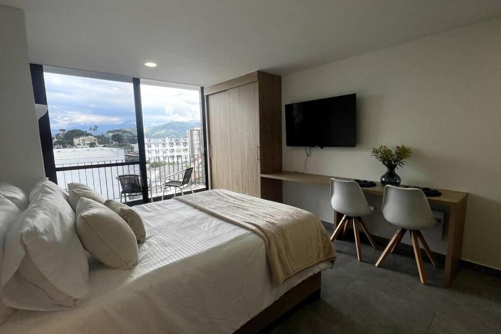 One-Bedroom Apartment photo 2