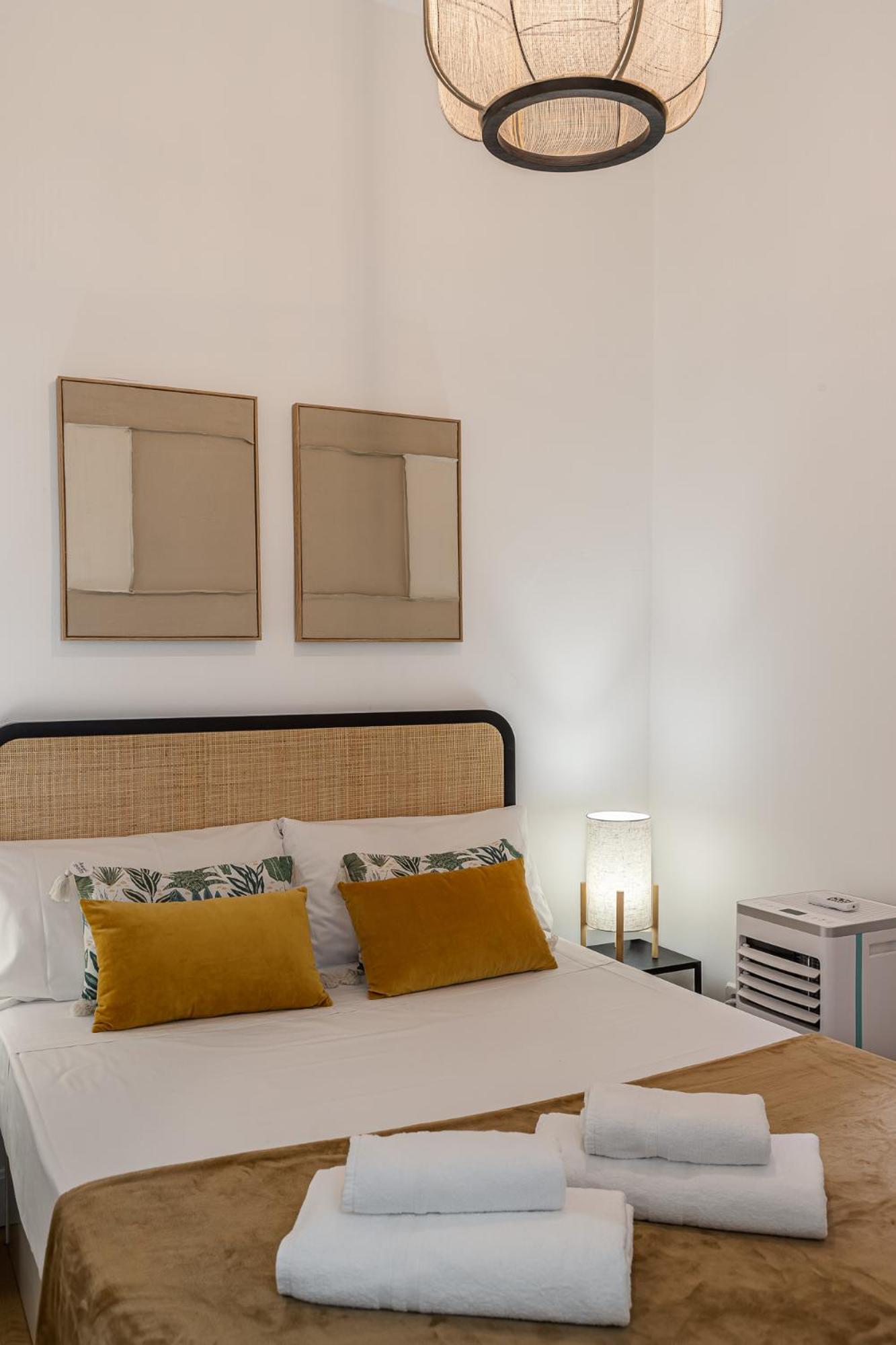 One-Bedroom Apartment photo 2