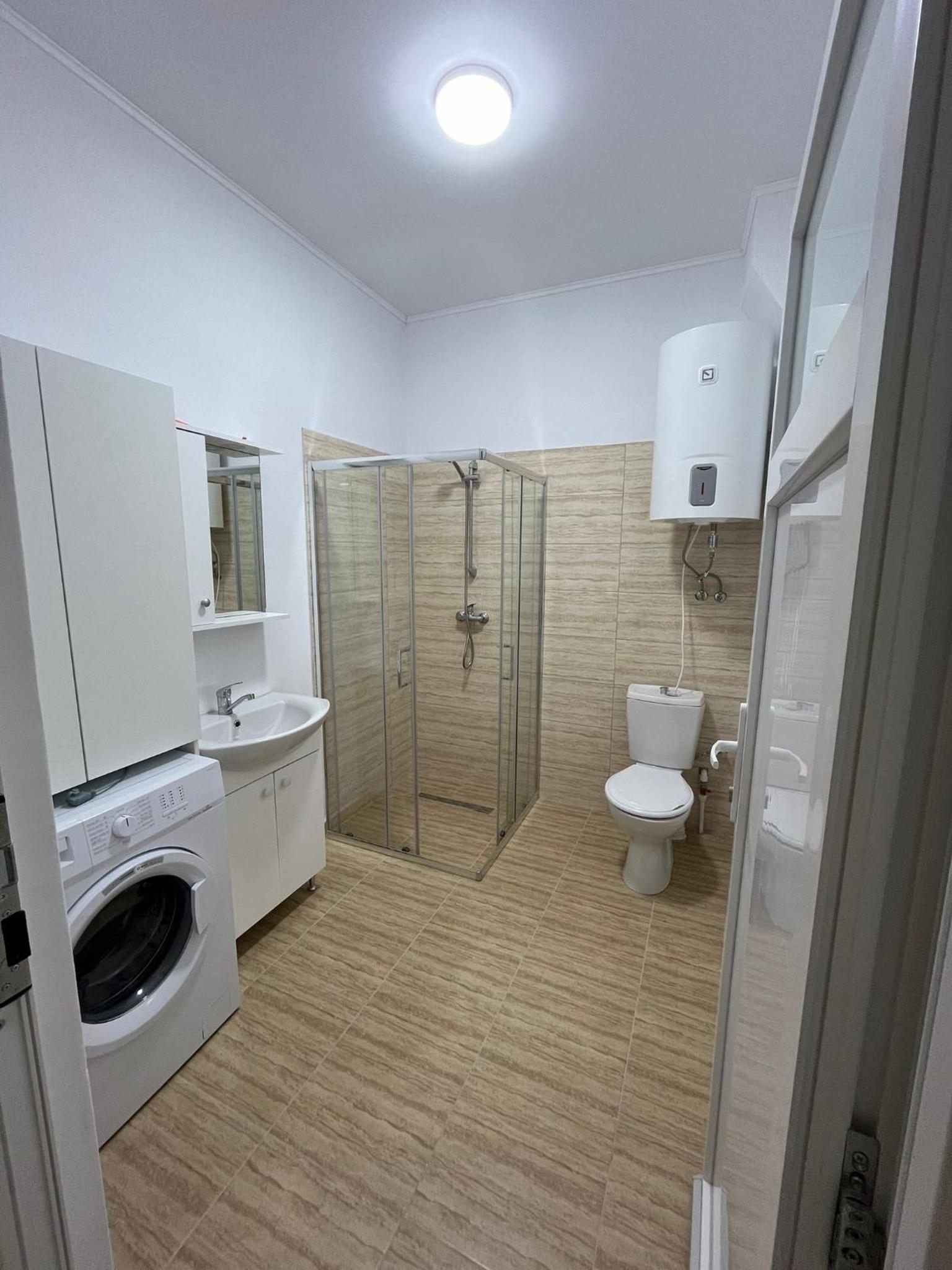 One-Bedroom Apartment photo 2