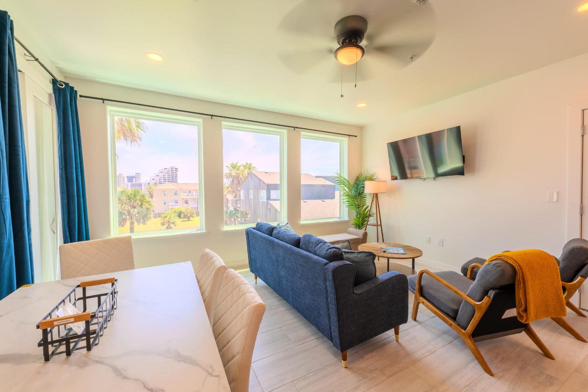 Apartment photo 2