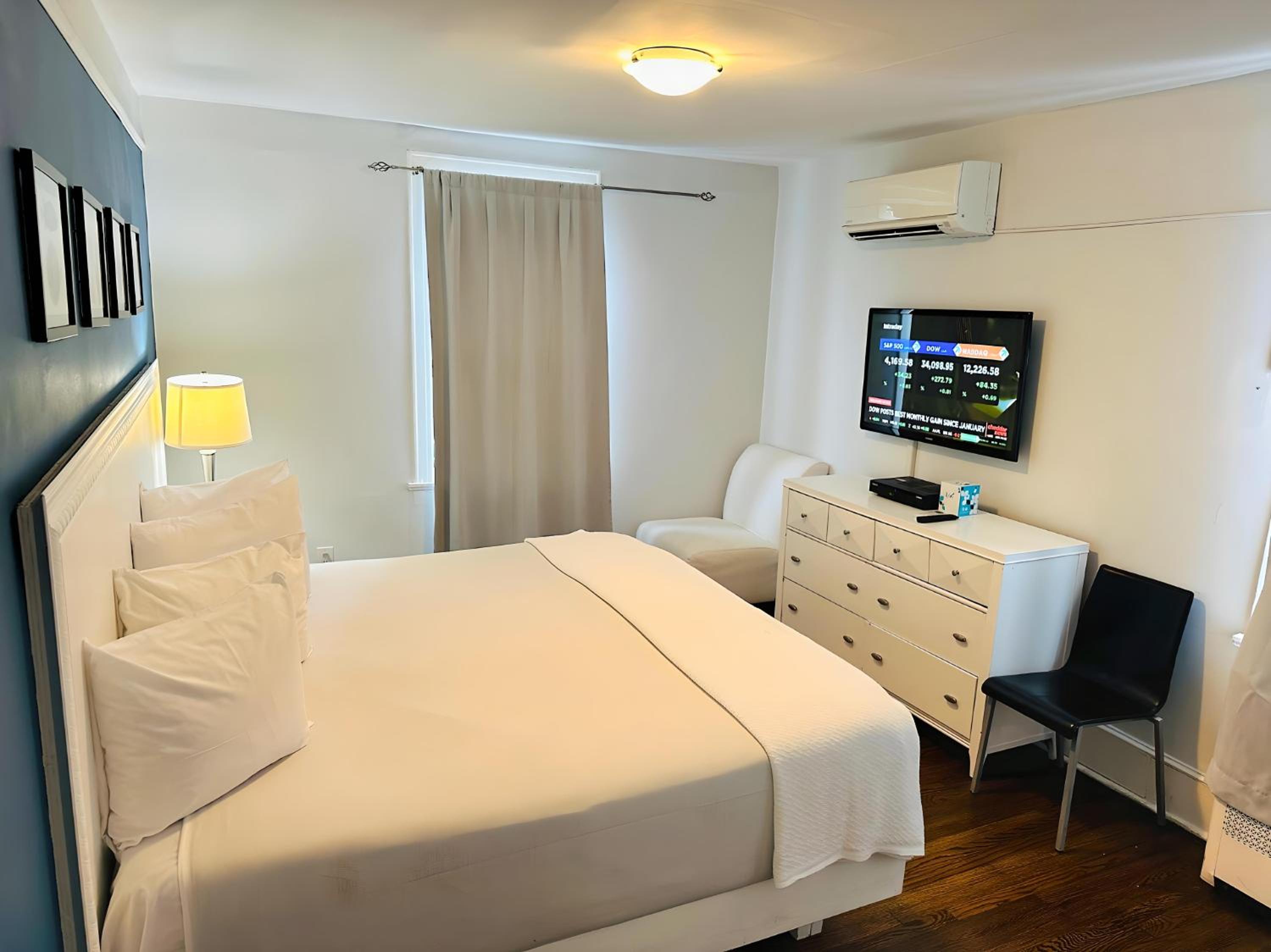Standard King Room