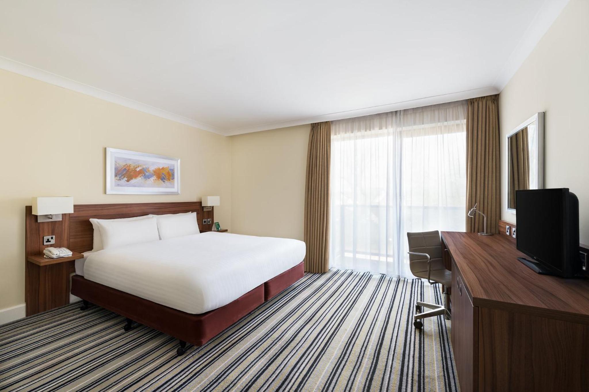 Standard King Room - Photo 6