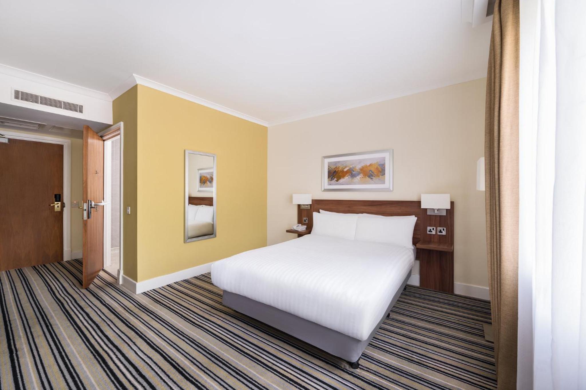 Standard Double Room - Photo 7