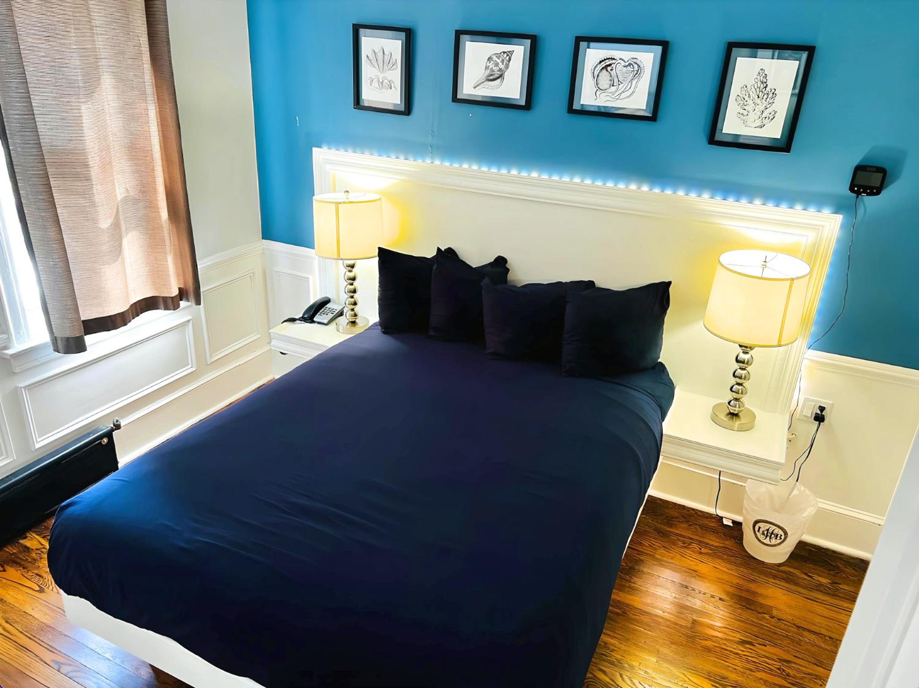Queen Suite with Sea View photo 1