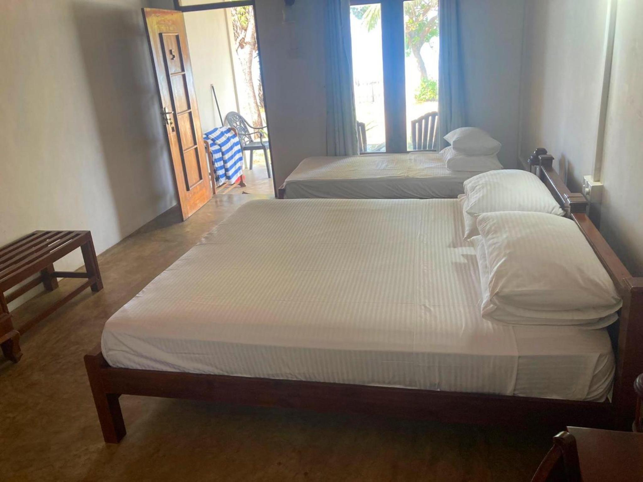 Standard Triple Room with Sea View