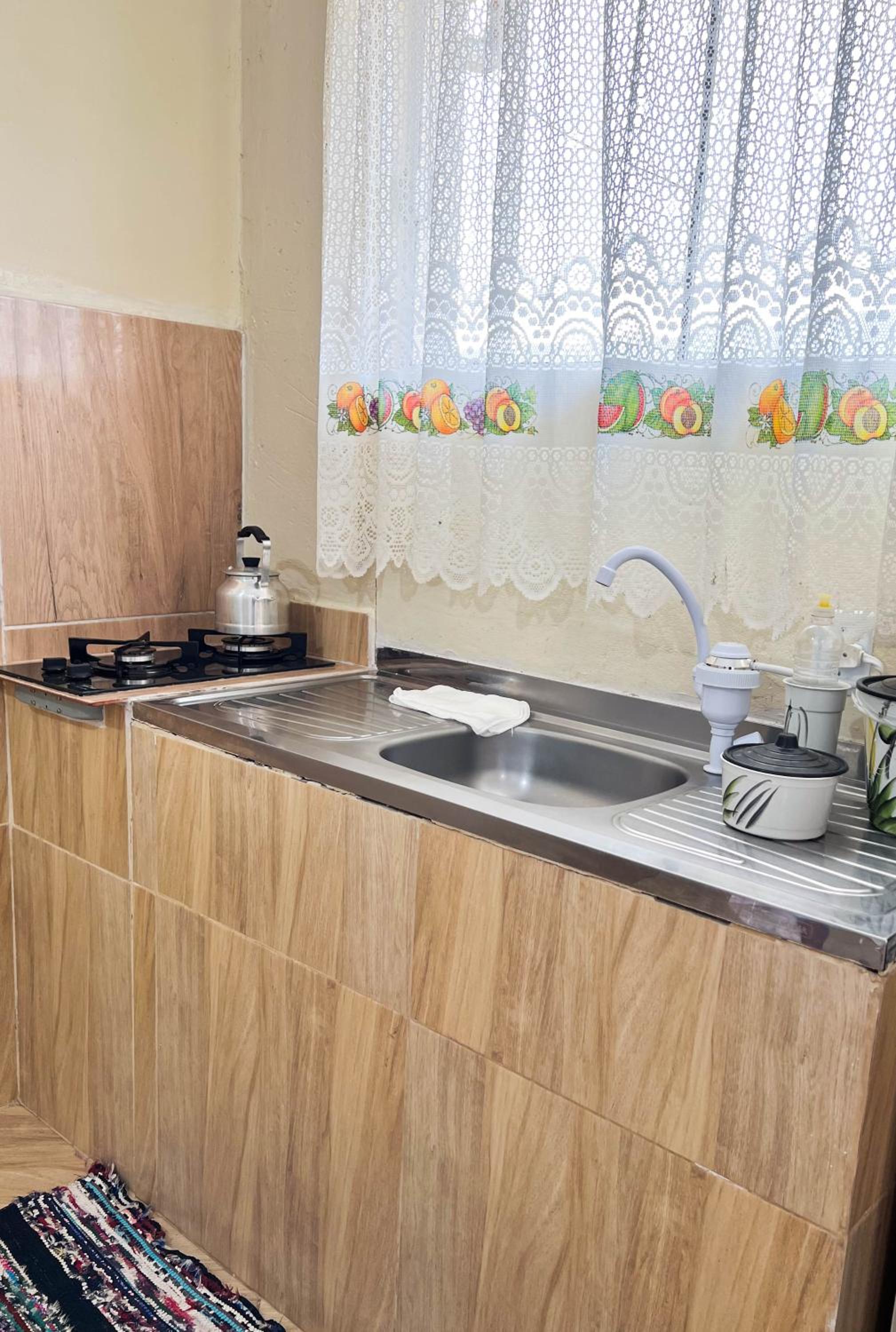 Deluxe Room (1 adult + 1 child) - Photo 3