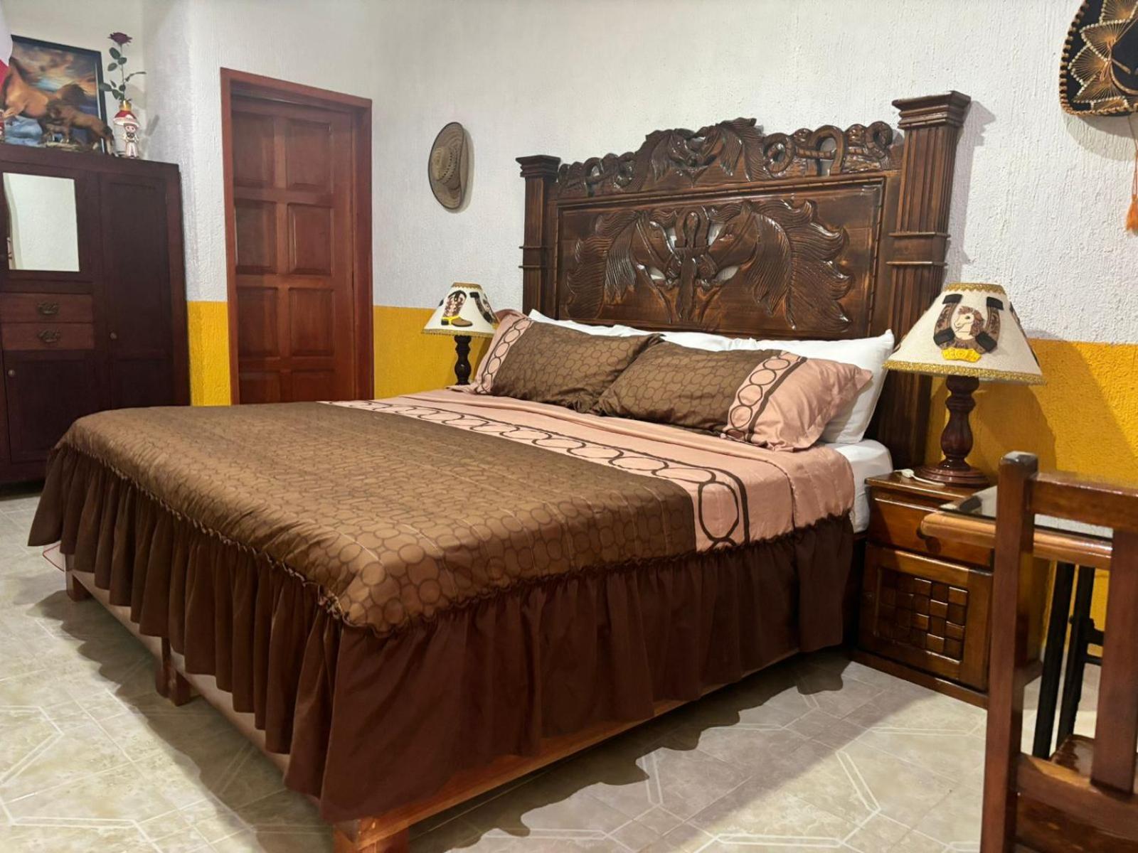 Standard Double Room - Photo 2