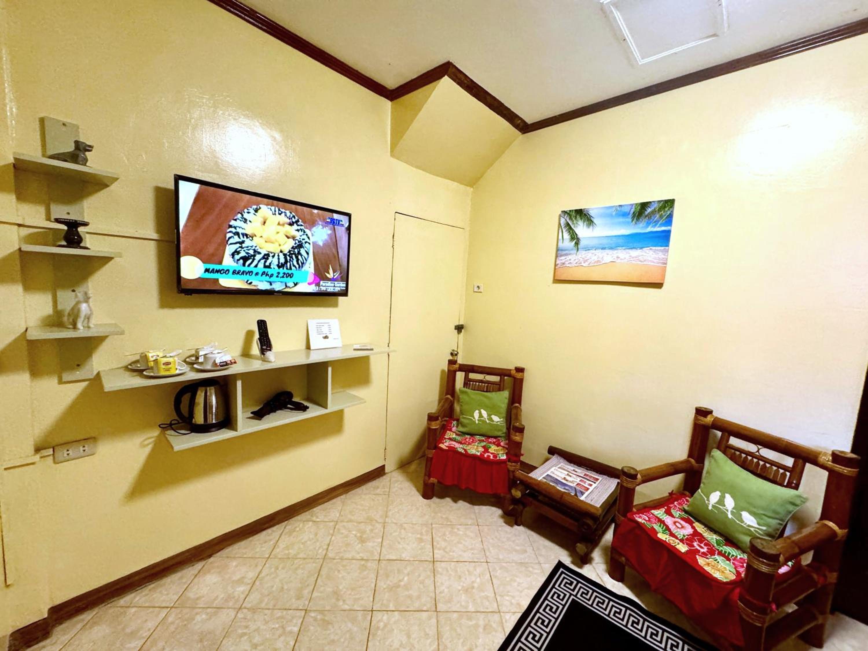 Deluxe Family Room - Photo 4