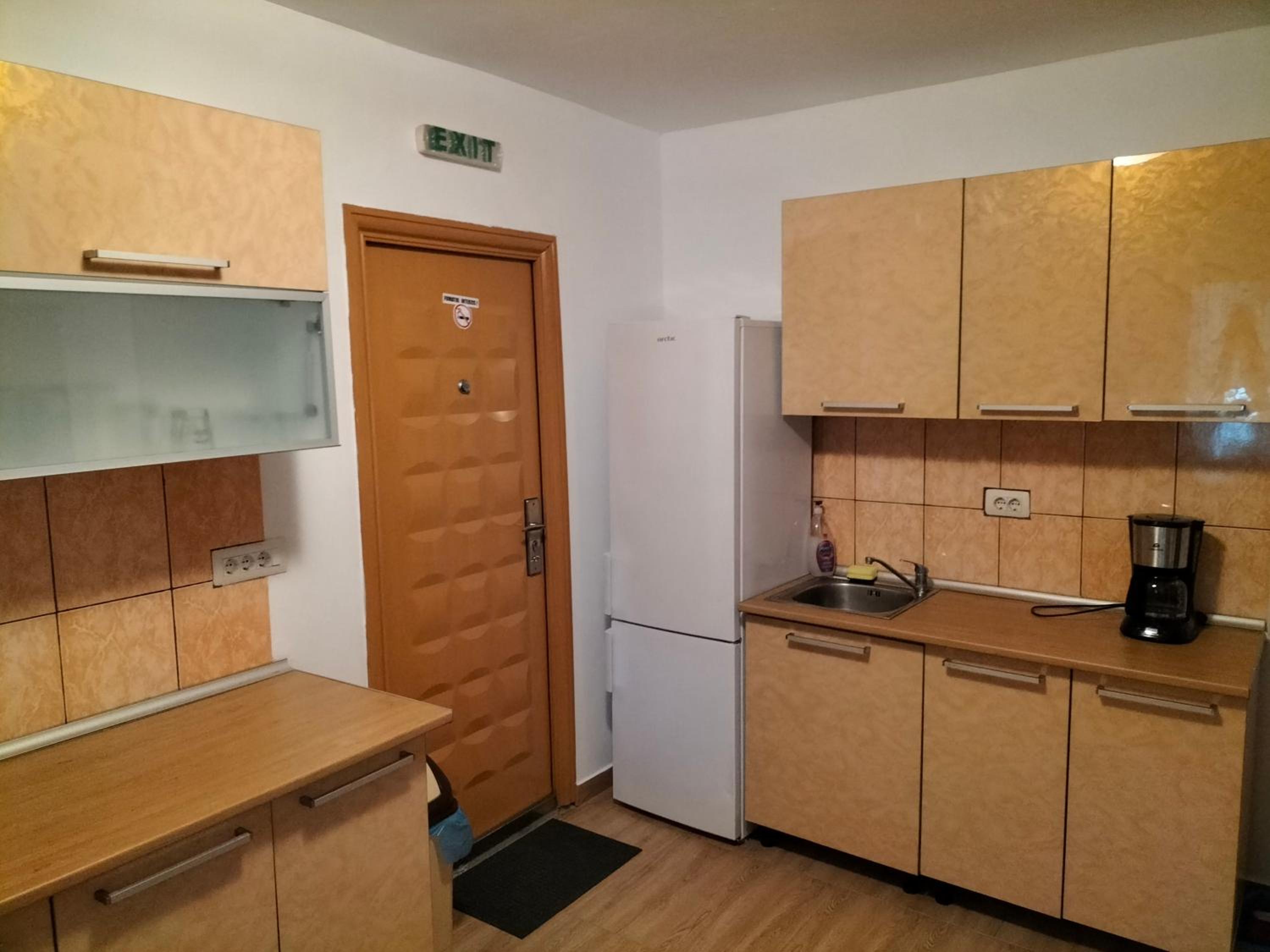 Double Room - Photo 8