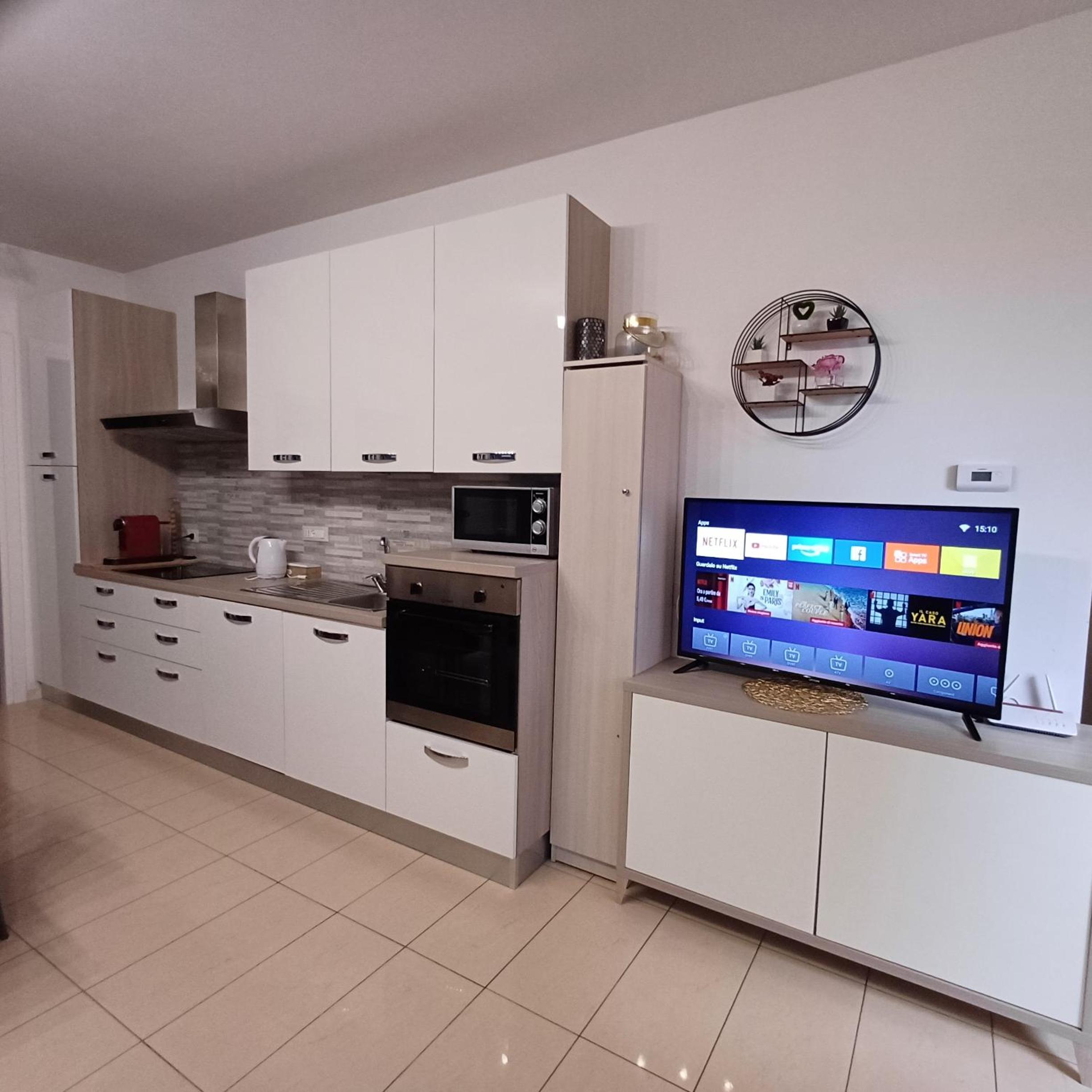 Apartment photo 2