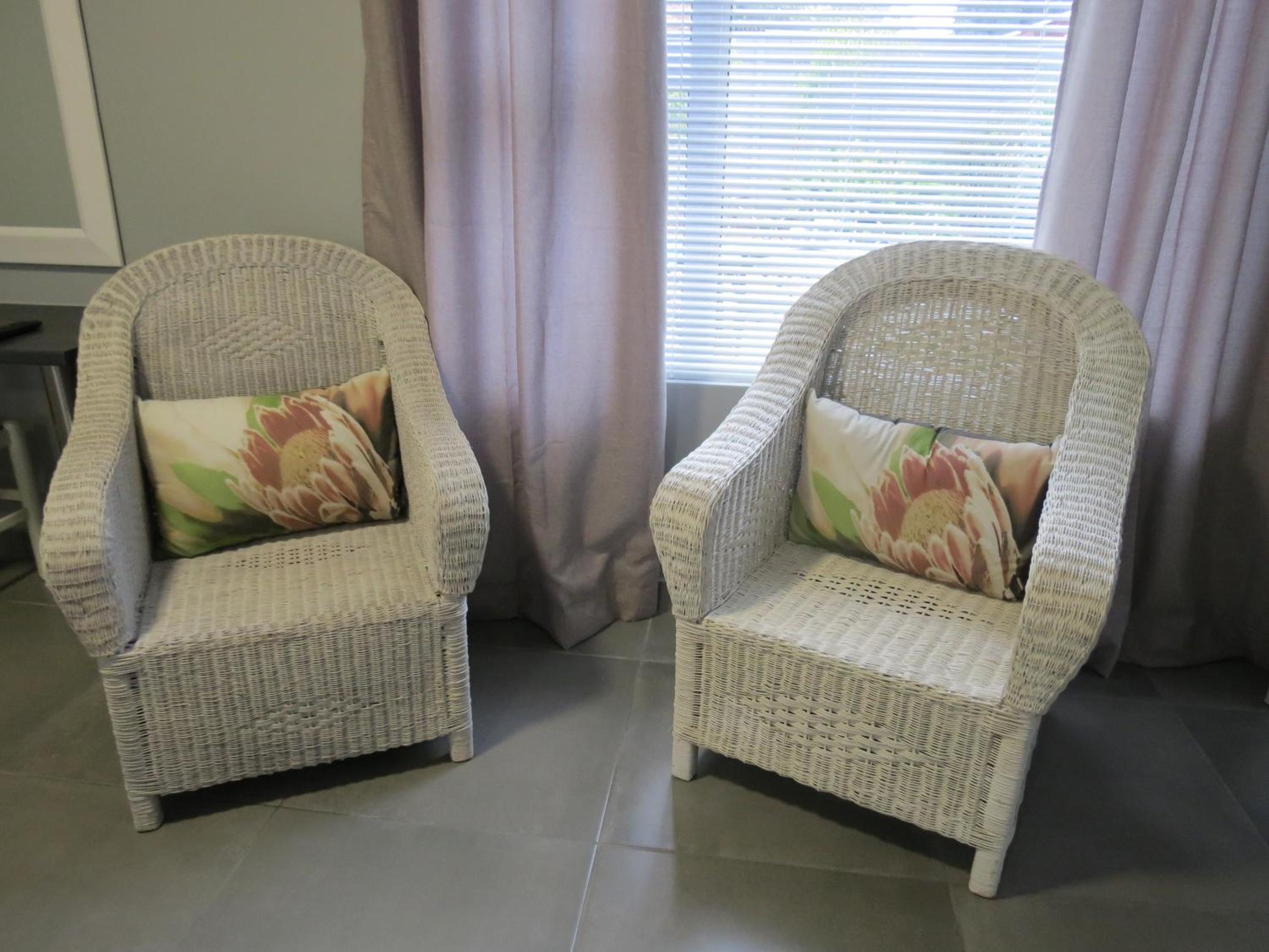 Standard Twin Room - Photo 9