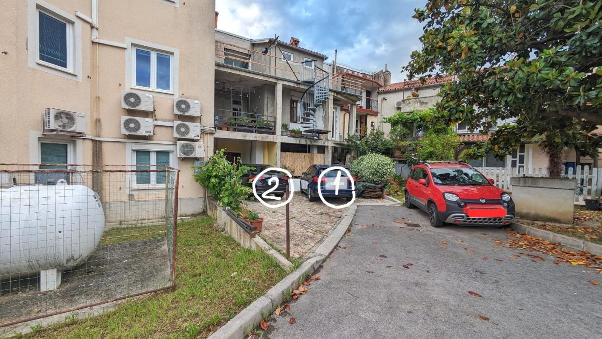 Studio Apartment - Photo 9